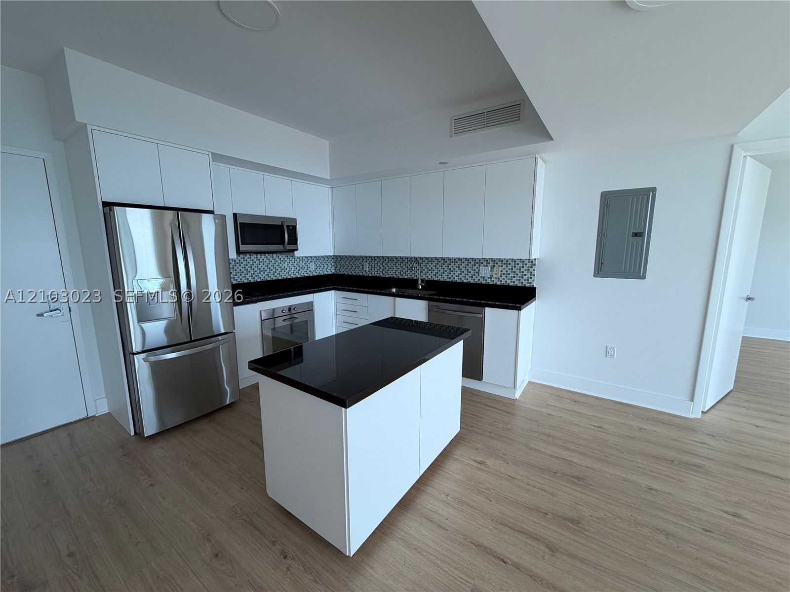 92 SW 3rd St #5012, Miami FL 33130