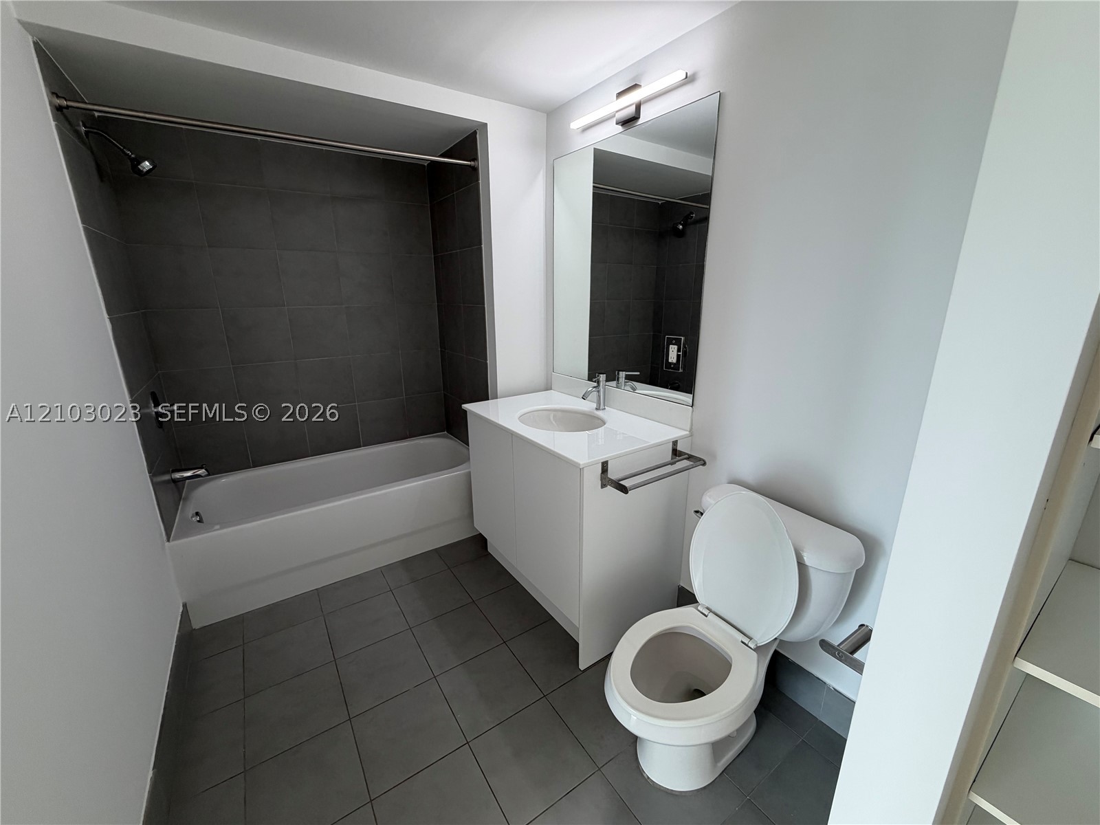 92 SW 3rd St #5012, Miami FL 33130