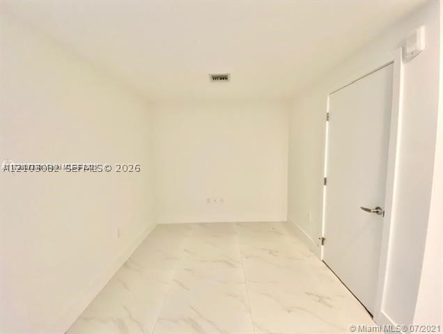 16385 Biscayne Blvd #702, North Miami Beach FL 33160