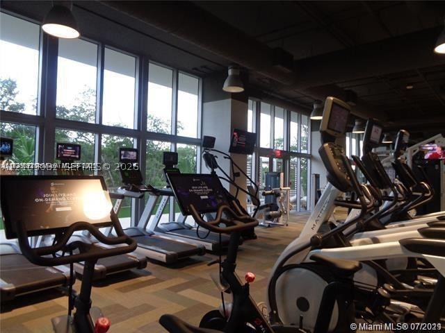 16385 Biscayne Blvd #702, North Miami Beach FL 33160
