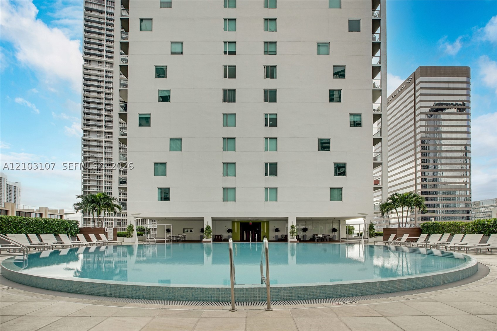 55 SE 6th St #3701, Miami FL 33131