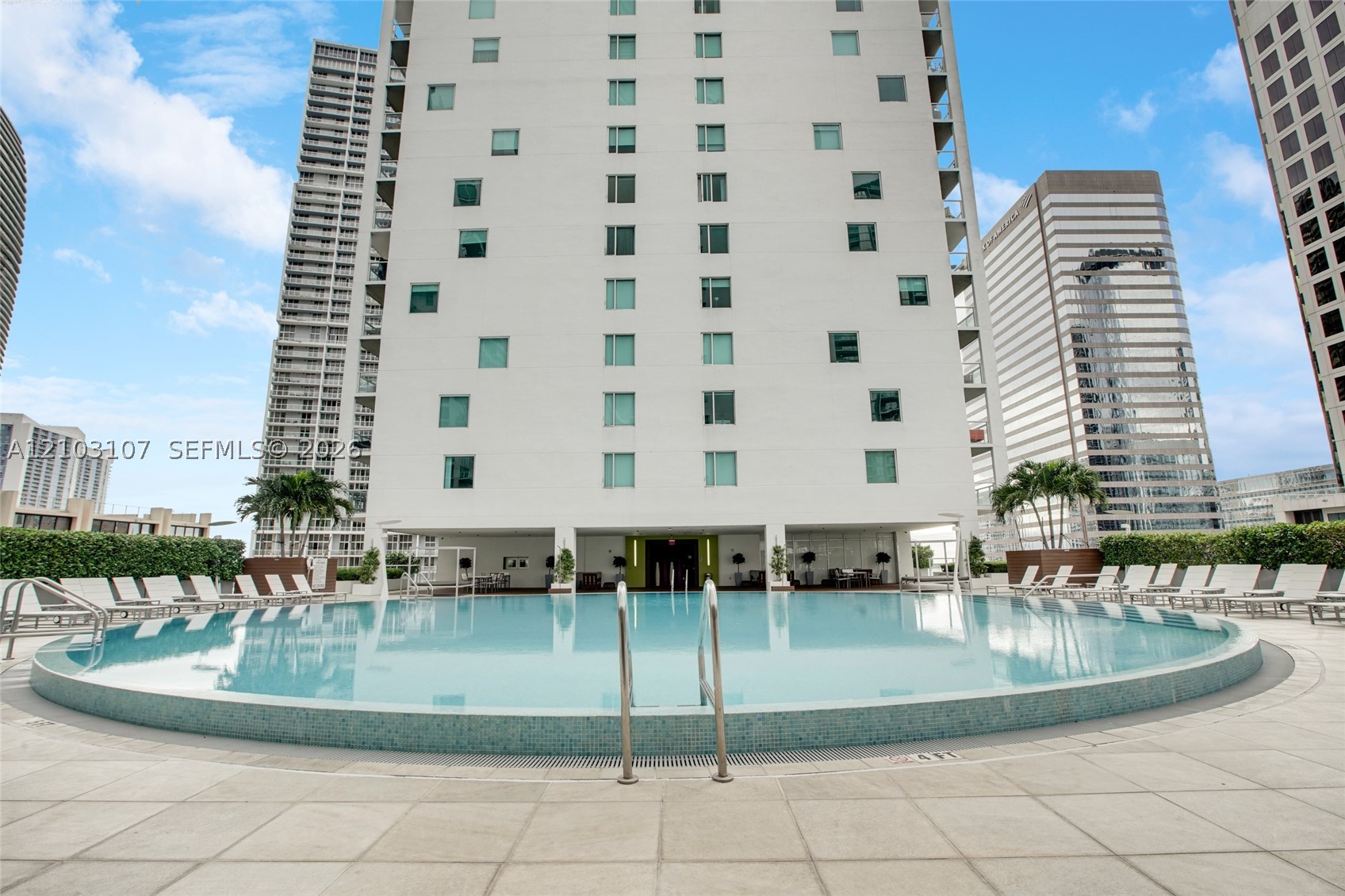 55 SE 6th St #3701, Miami FL 33131