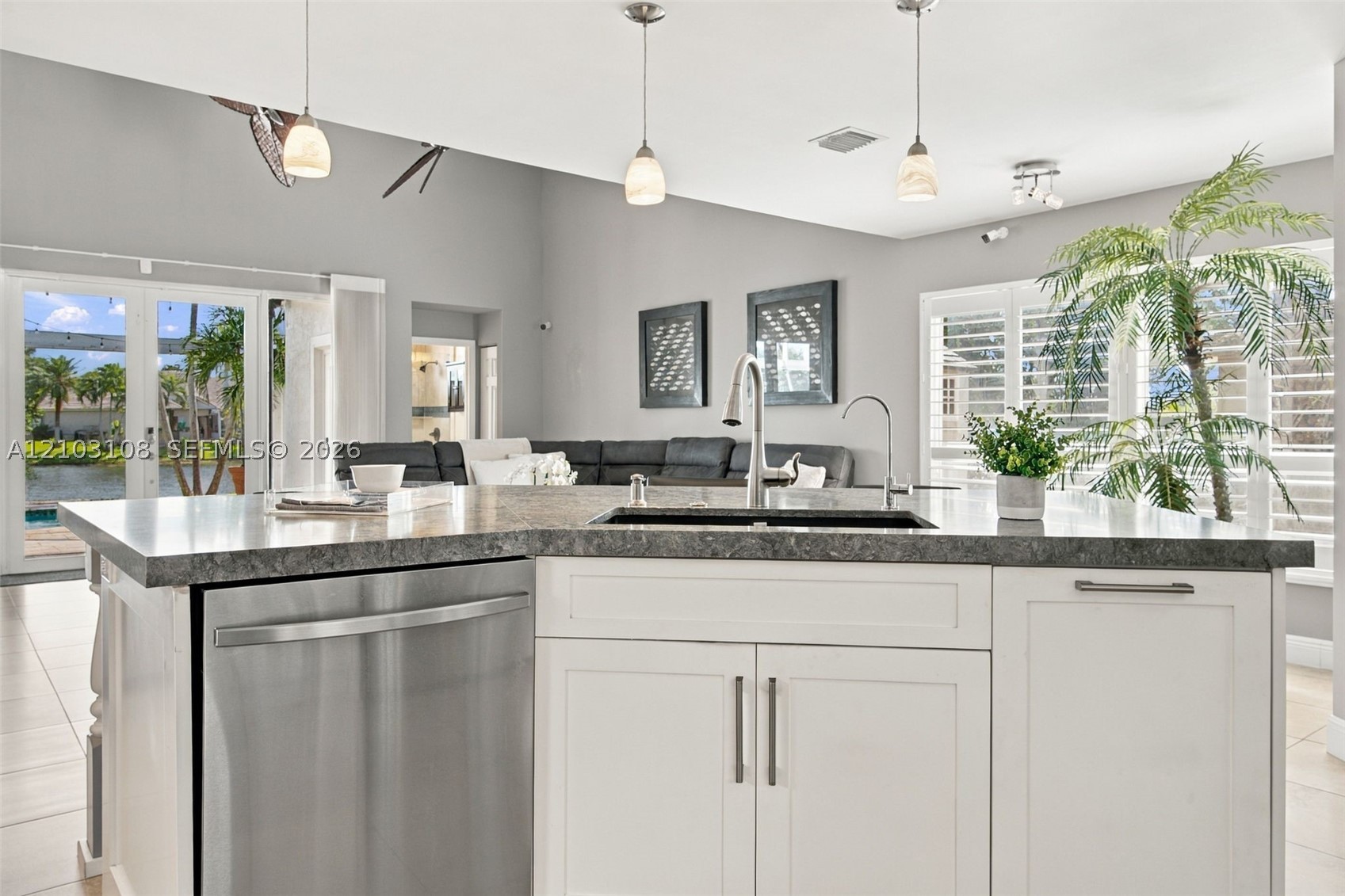 2015 NW 140th Ave, Pembroke Pines FL 33028