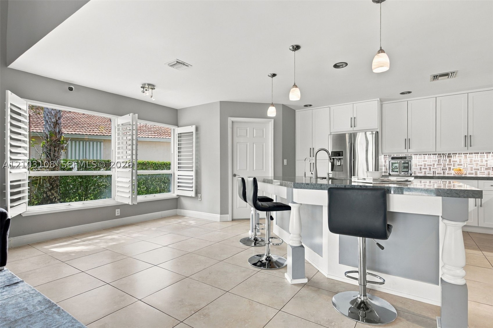 2015 NW 140th Ave, Pembroke Pines FL 33028