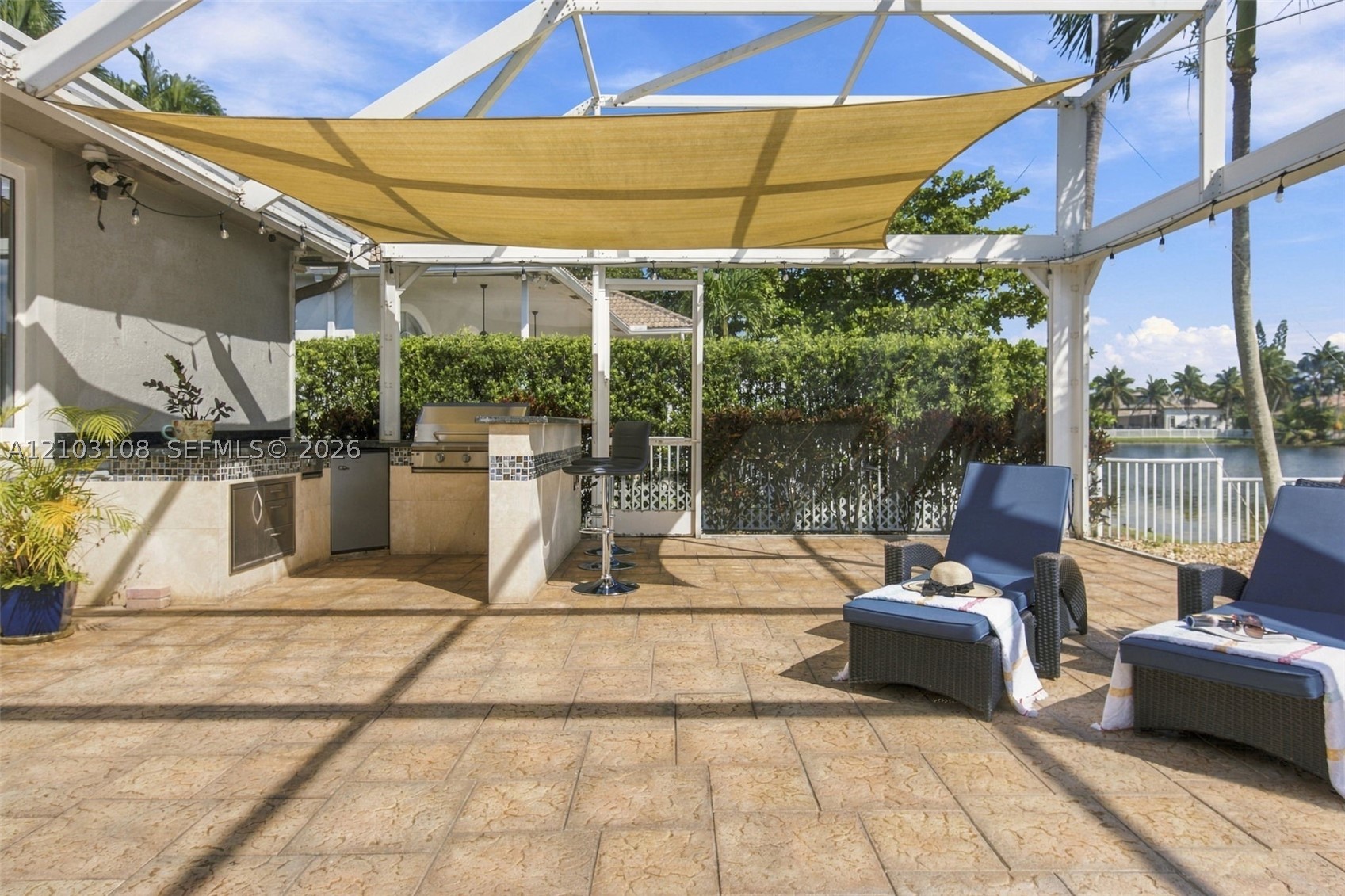 2015 NW 140th Ave, Pembroke Pines FL 33028
