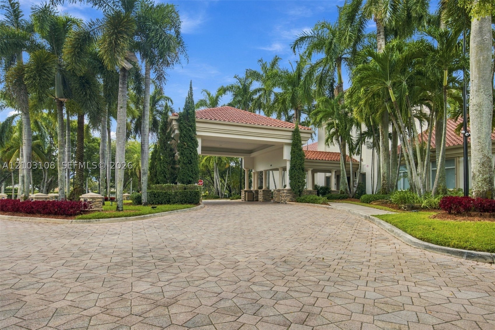2015 NW 140th Ave, Pembroke Pines FL 33028