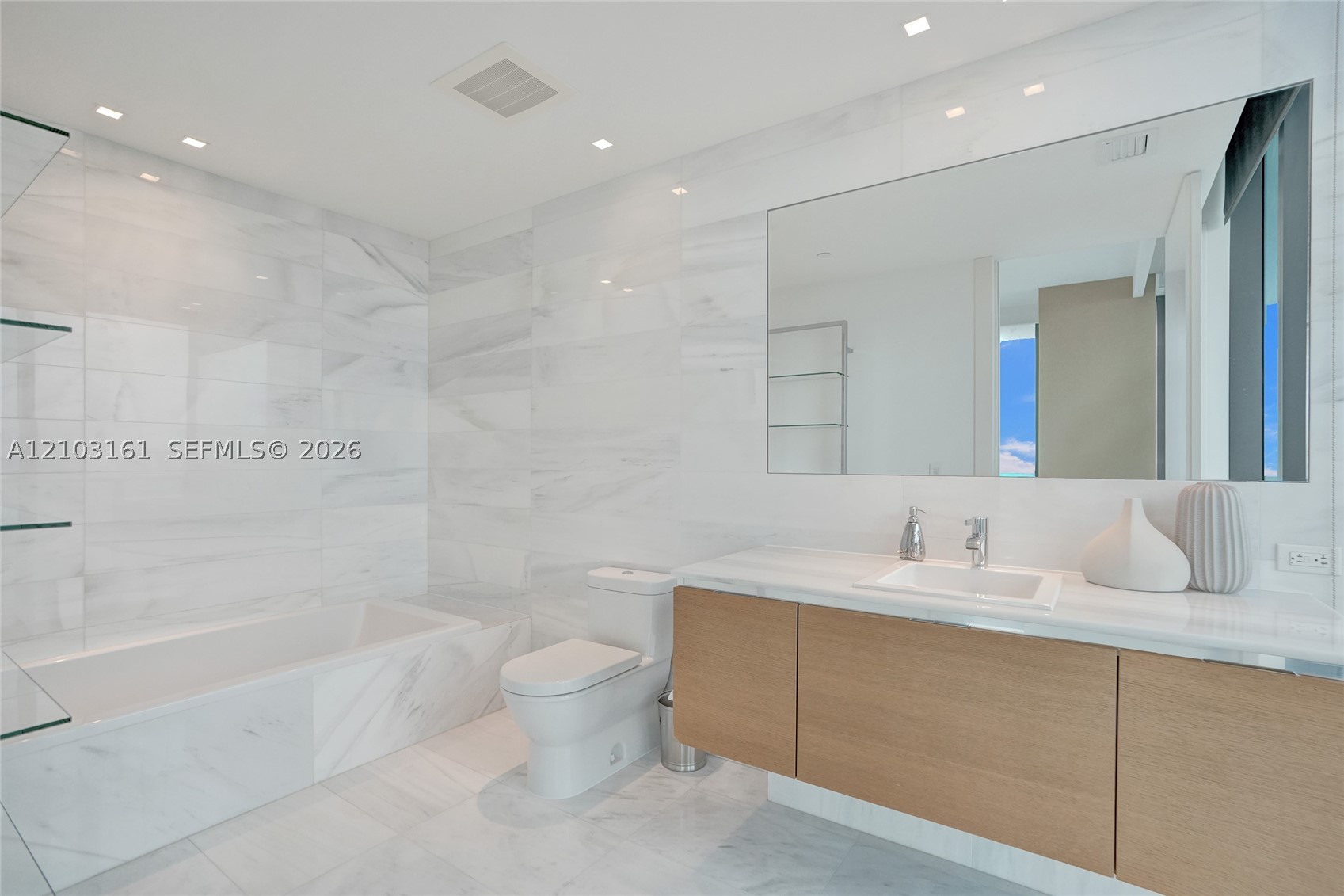 19575 Collins Ave #33, Sunny Isles Beach FL 33160