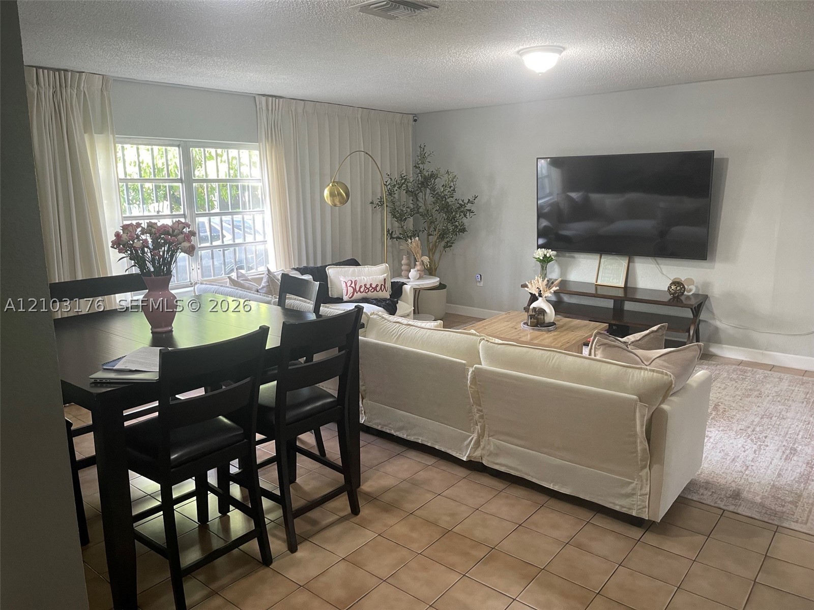 10759 SW 7th St, Sweetwater FL 33174
