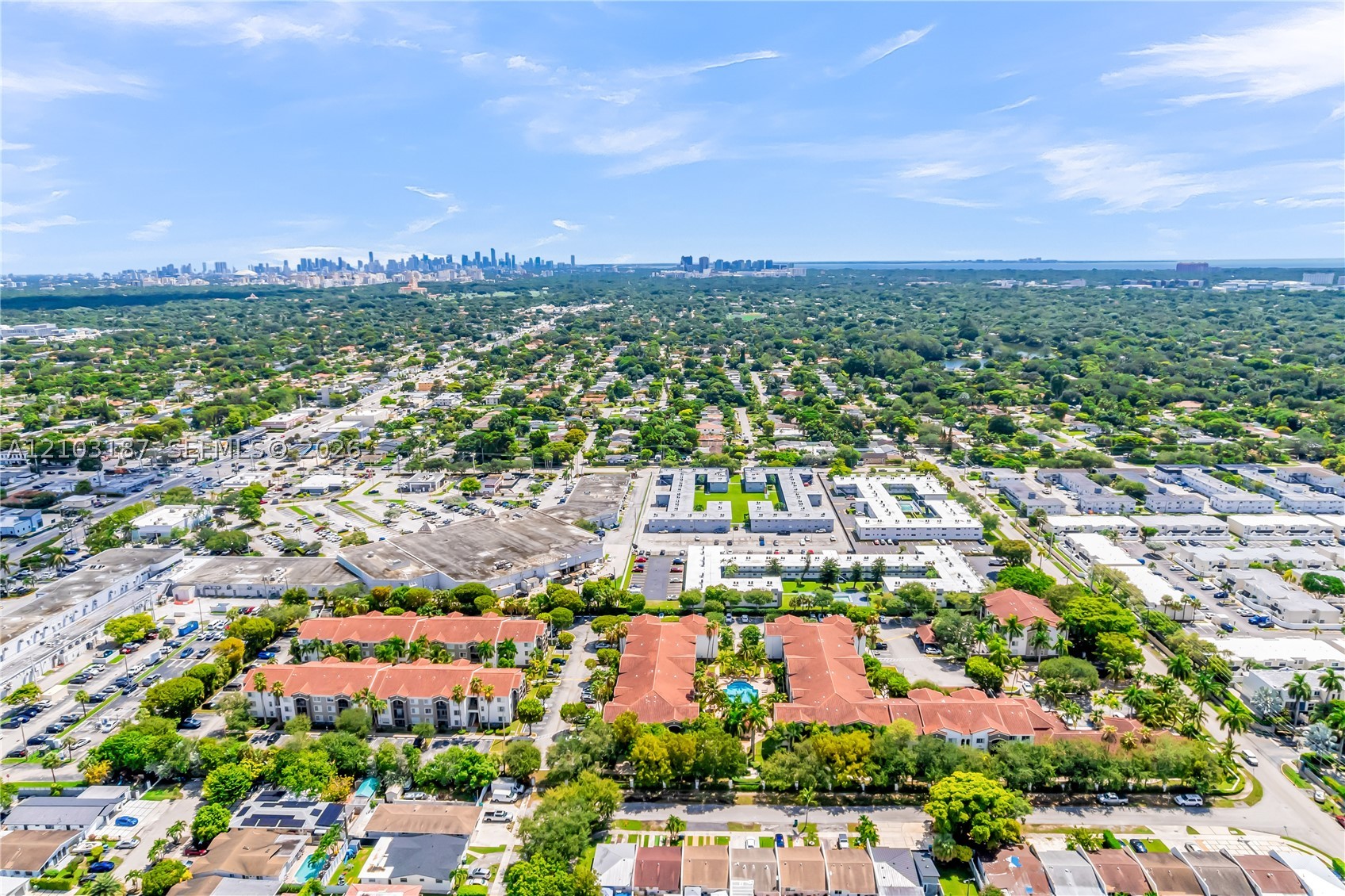 6841 SW 44th St #111, Miami FL 33155
