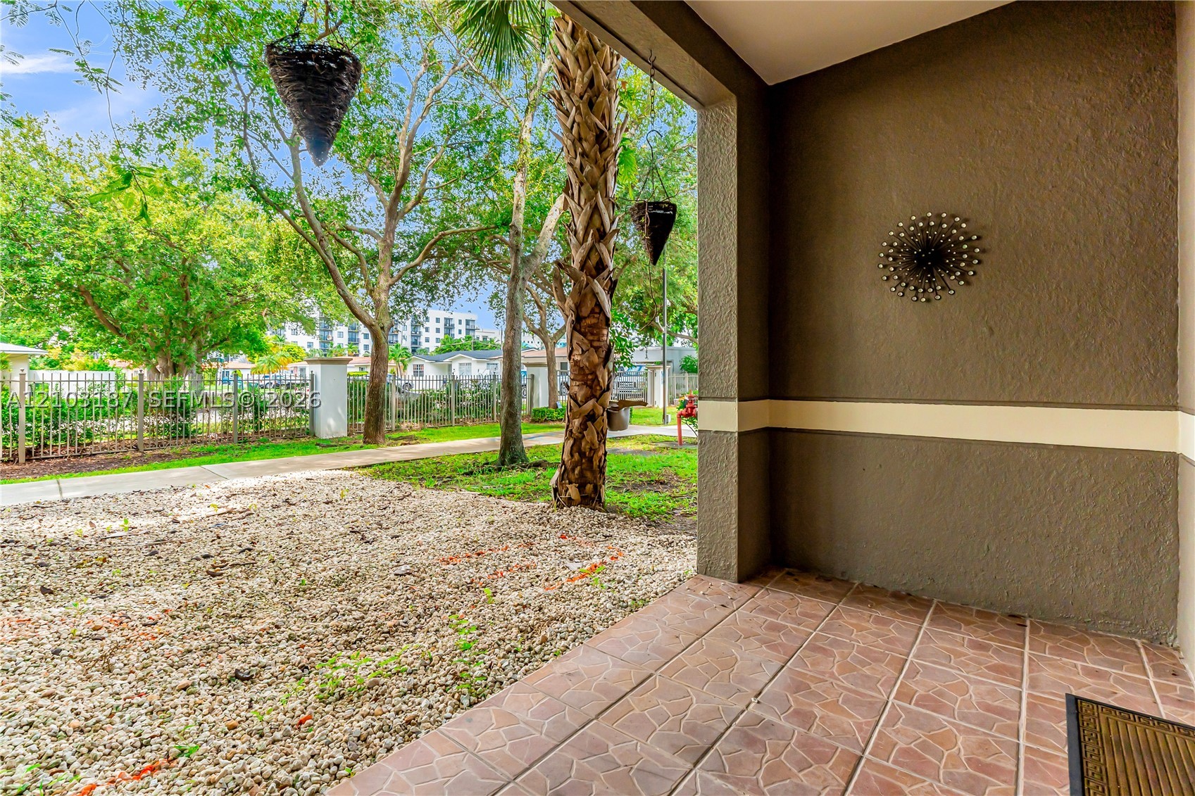 6841 SW 44th St #111, Miami FL 33155