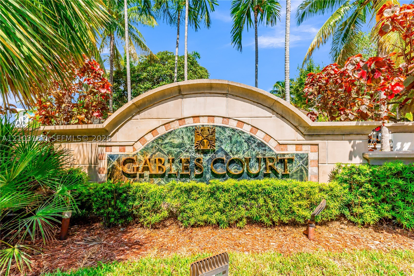 6841 SW 44th St #111, Miami FL 33155