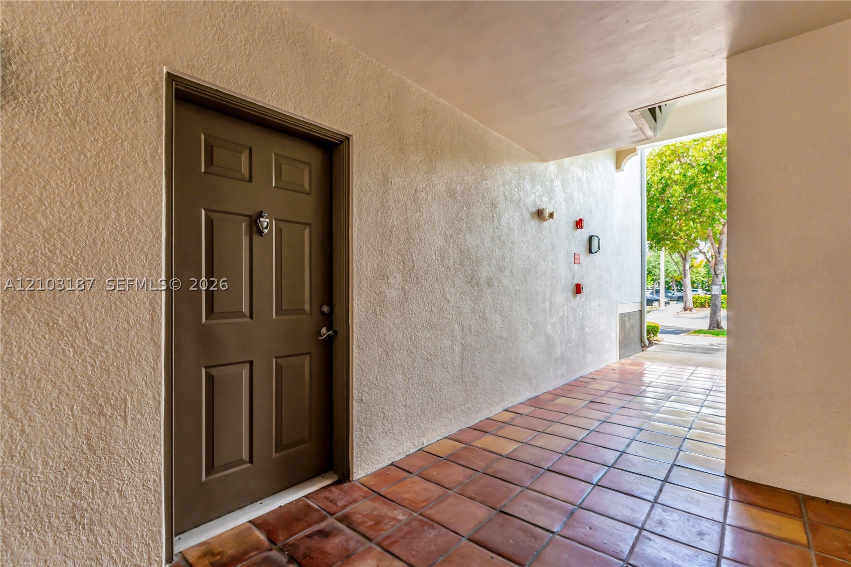 6841 SW 44th St #111, Miami FL 33155