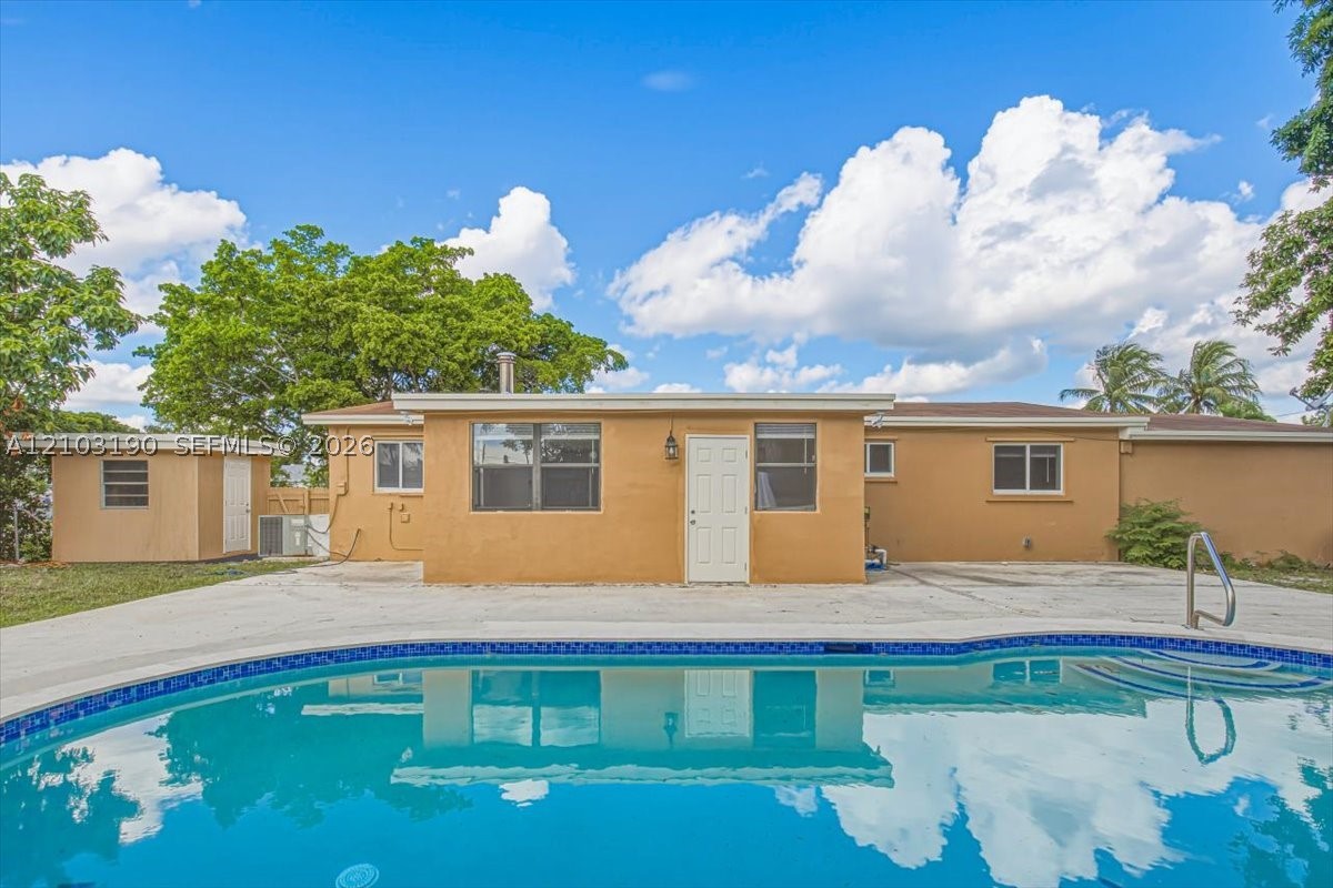 3932 NW 39th Ave, Lauderdale Lakes FL 33309
