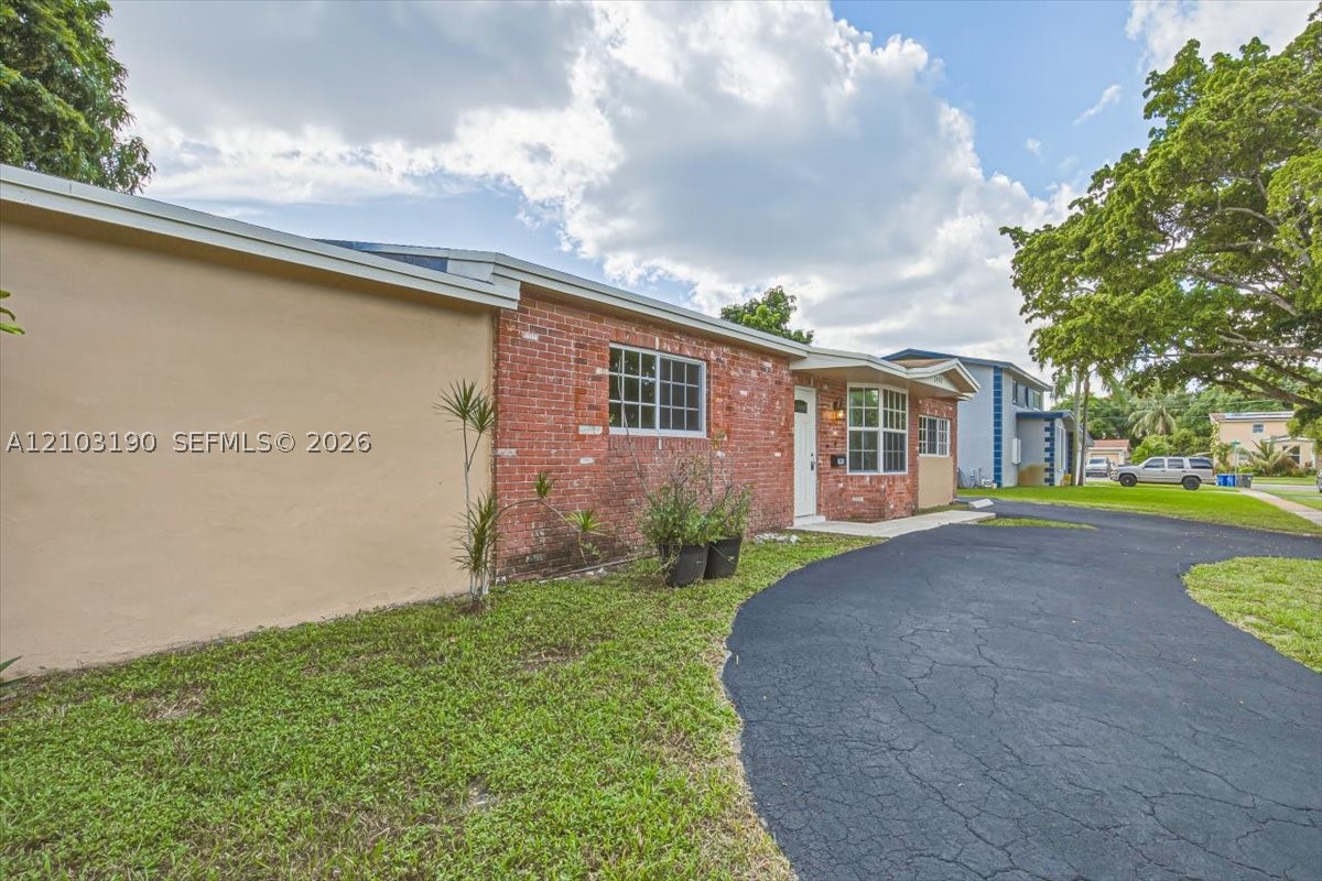 3932 NW 39th Ave, Lauderdale Lakes FL 33309