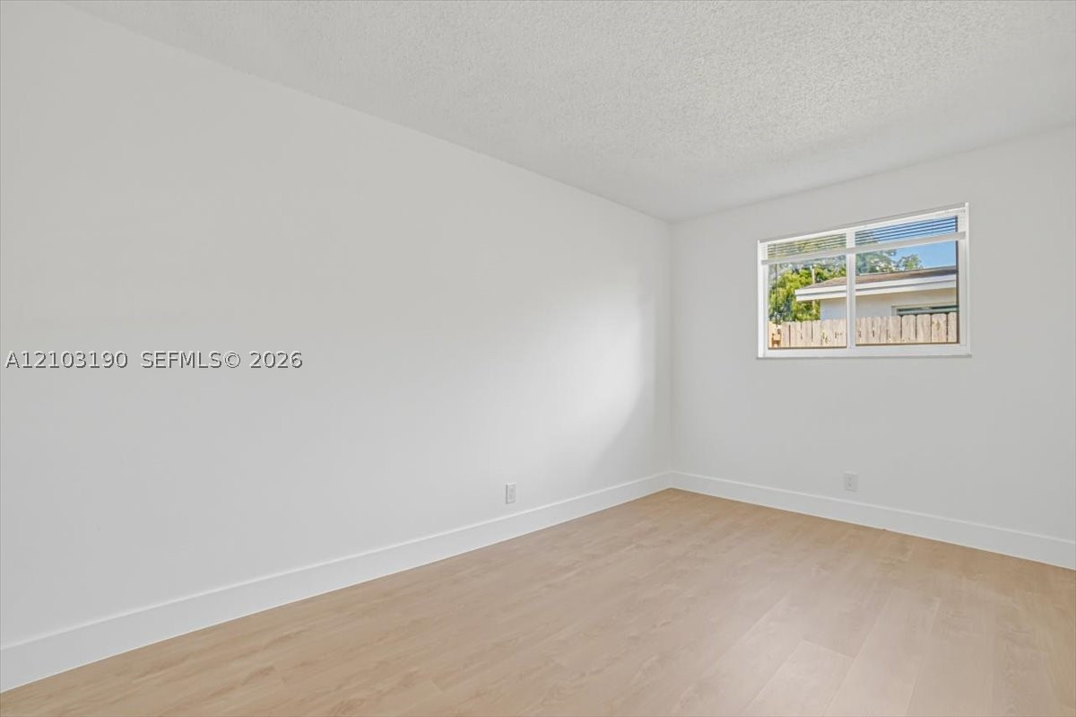 3932 NW 39th Ave, Lauderdale Lakes FL 33309