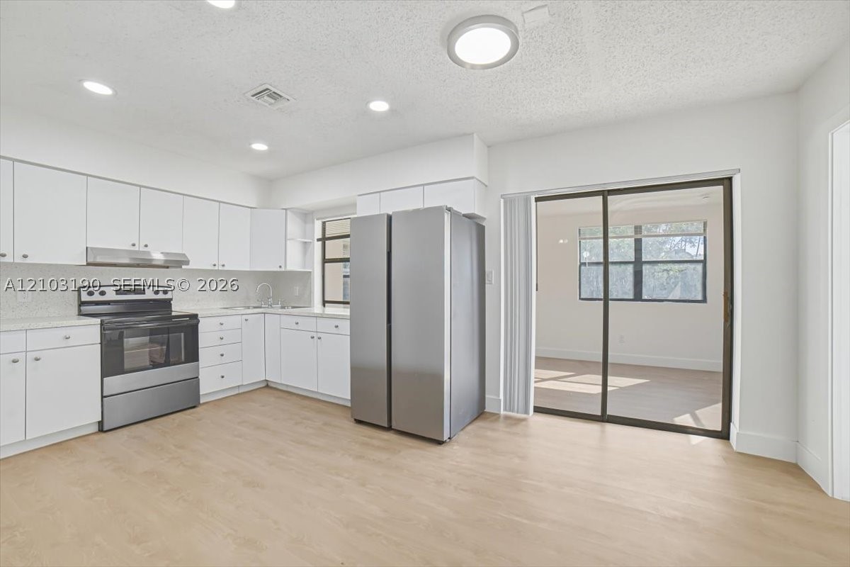 3932 NW 39th Ave, Lauderdale Lakes FL 33309