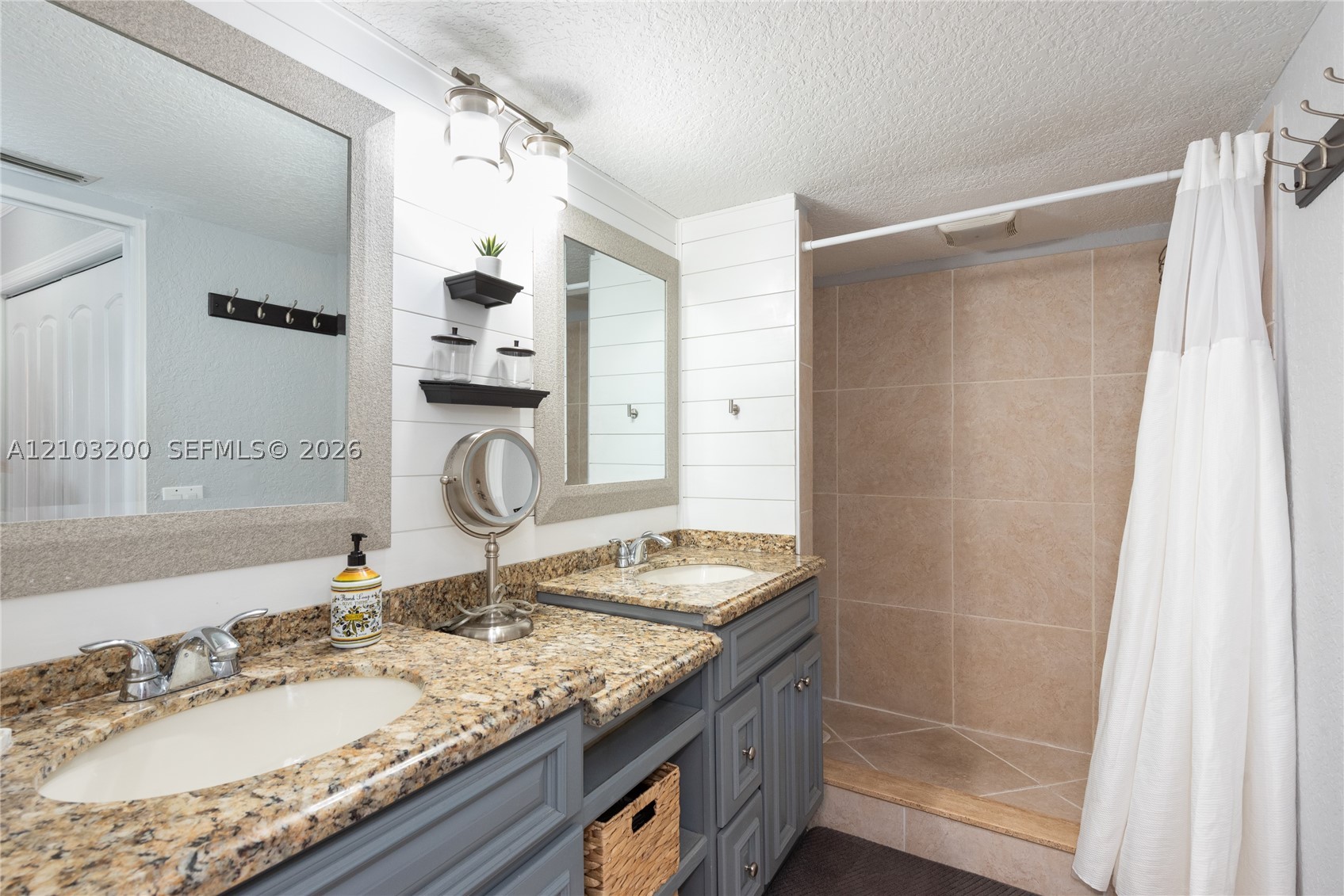 835 SW 118th Ter #835, Davie FL 33325
