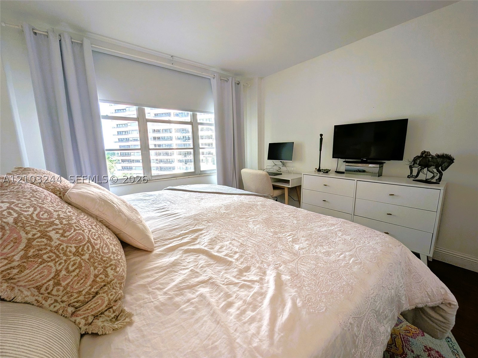 5161 Collins Ave #711, Miami Beach FL 33140