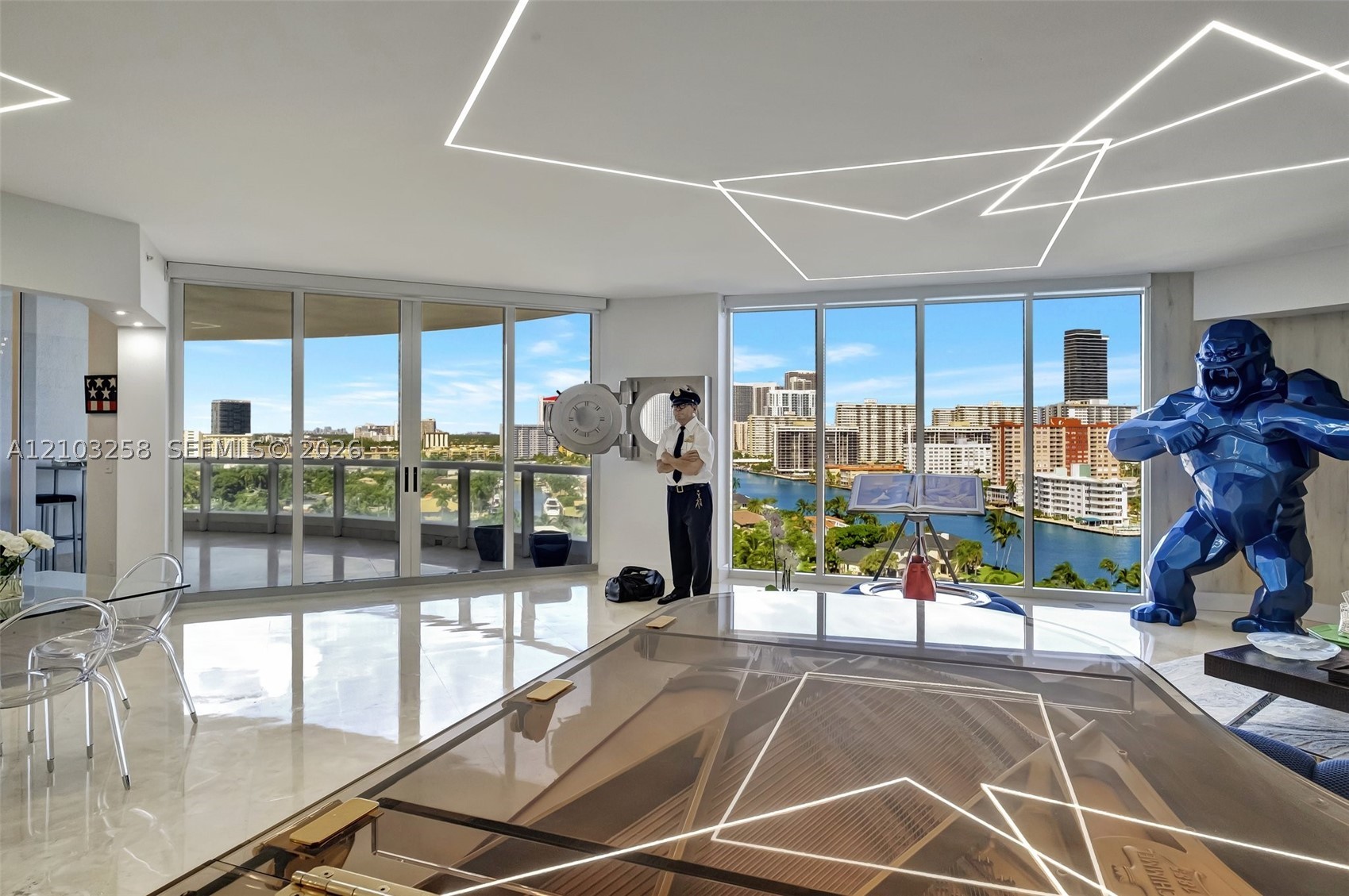 21200 Point Pl #1204, Aventura FL 33180