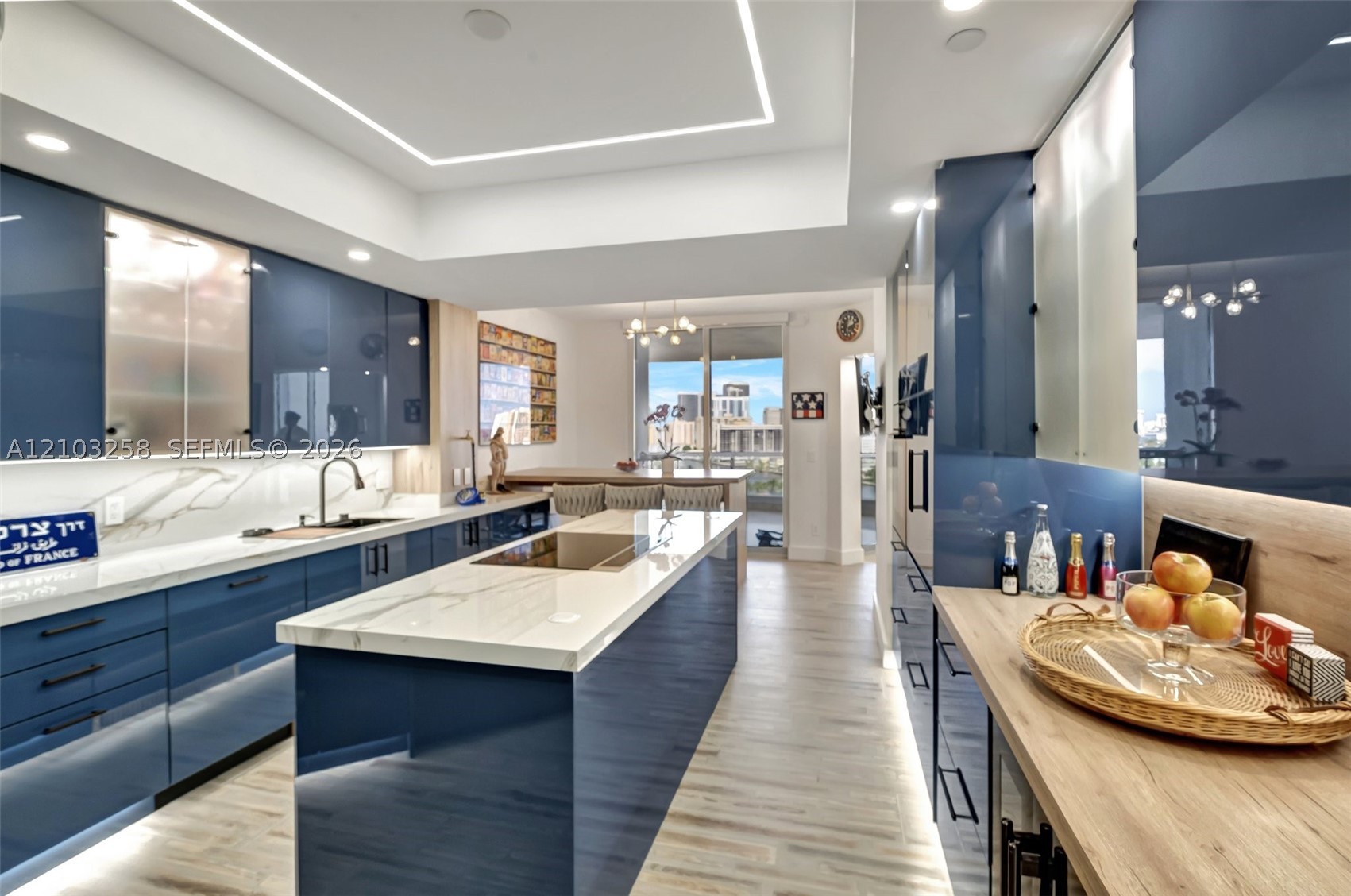 21200 Point Pl #1204, Aventura FL 33180