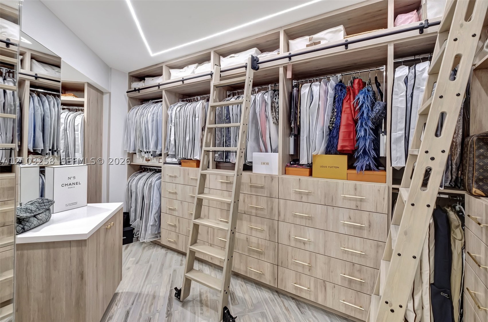21200 Point Pl #1204, Aventura FL 33180