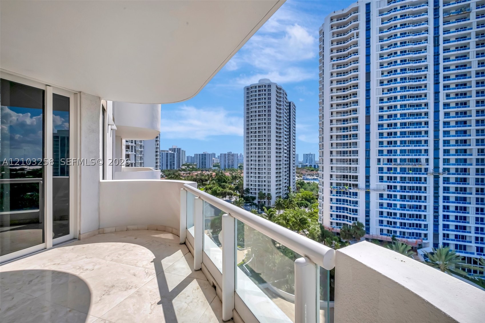21200 Point Pl #1204, Aventura FL 33180
