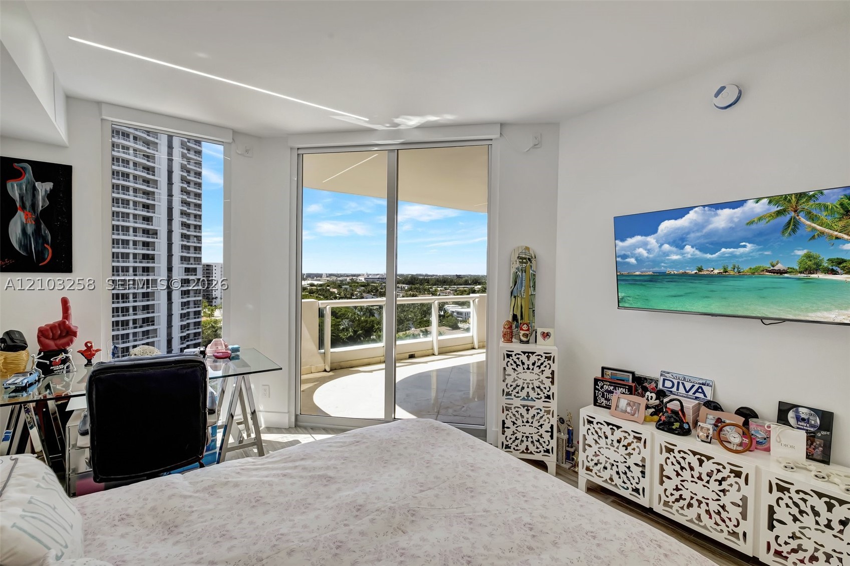 21200 Point Pl #1204, Aventura FL 33180