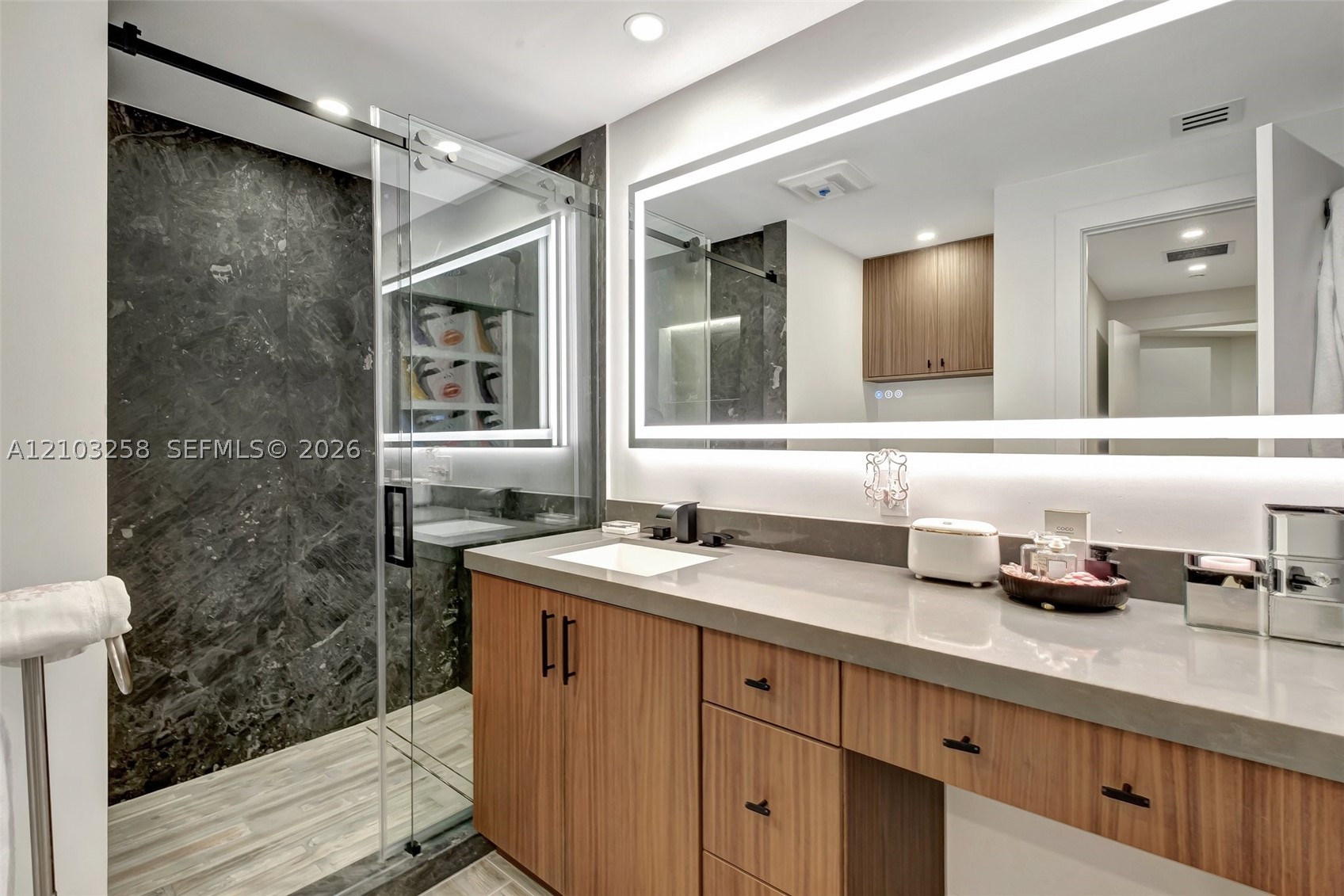 21200 Point Pl #1204, Aventura FL 33180