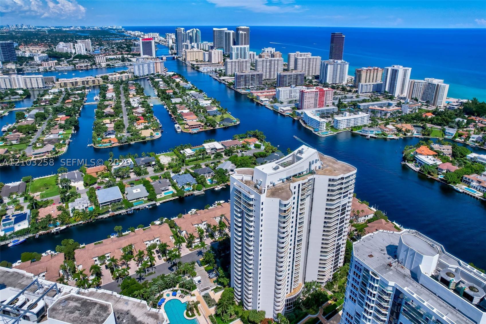 21200 Point Pl #1204, Aventura FL 33180
