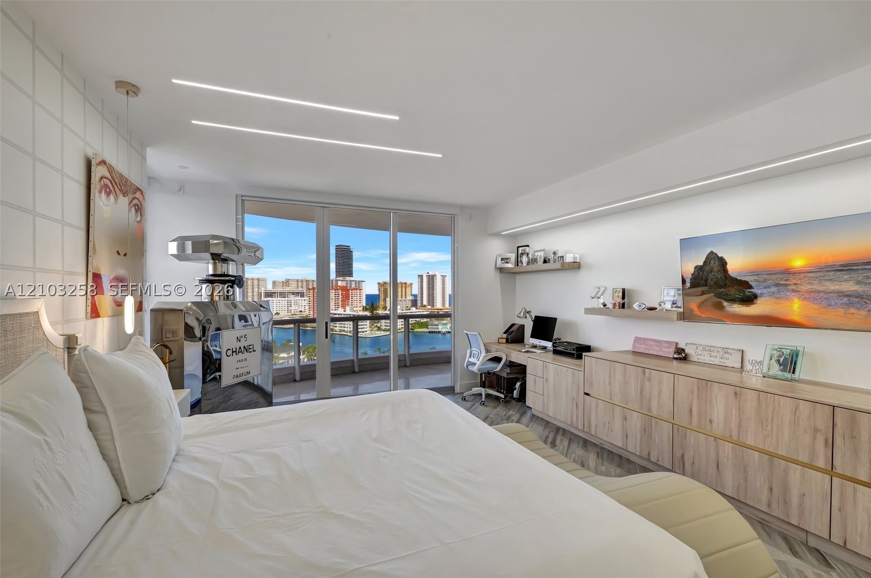 21200 Point Pl #1204, Aventura FL 33180