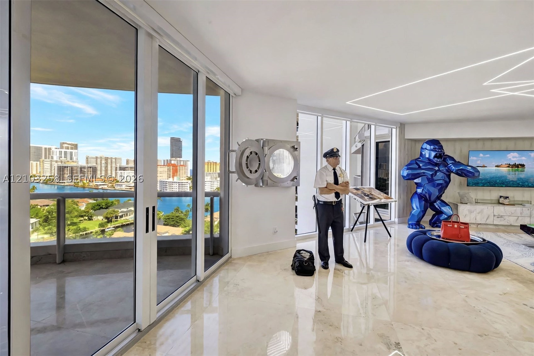 21200 Point Pl #1204, Aventura FL 33180
