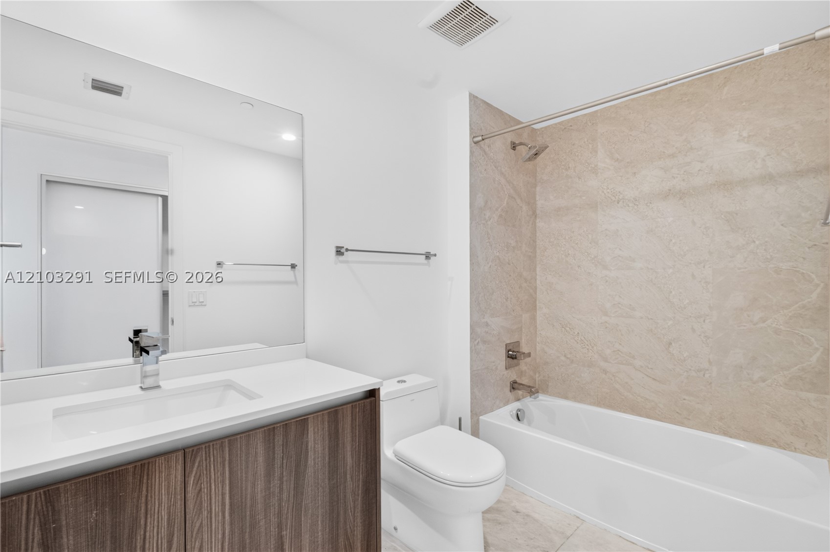 488 NE 18th St #1815, Miami FL 33132