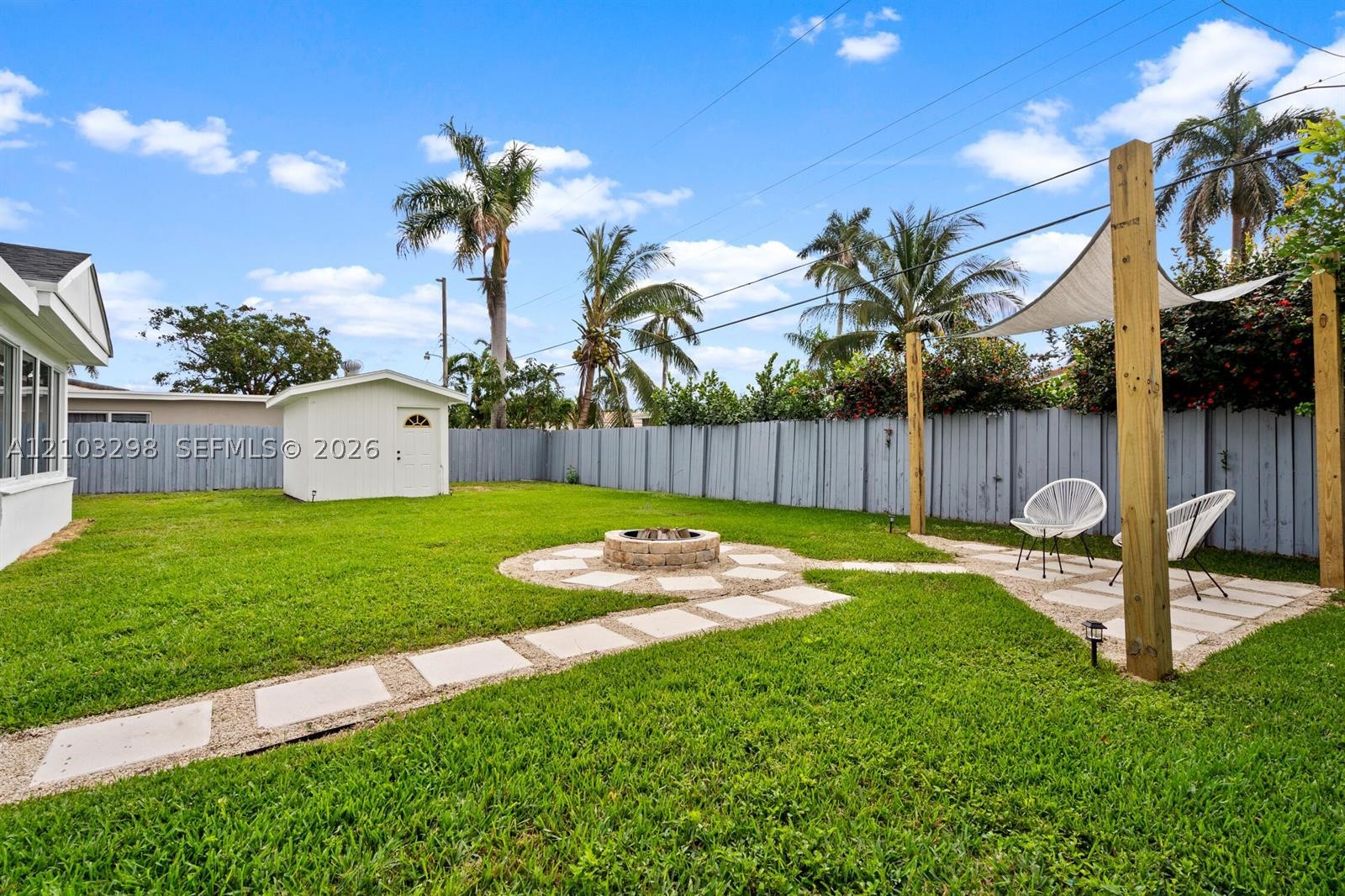 912 SE 16th Pl, Deerfield Beach FL 33441