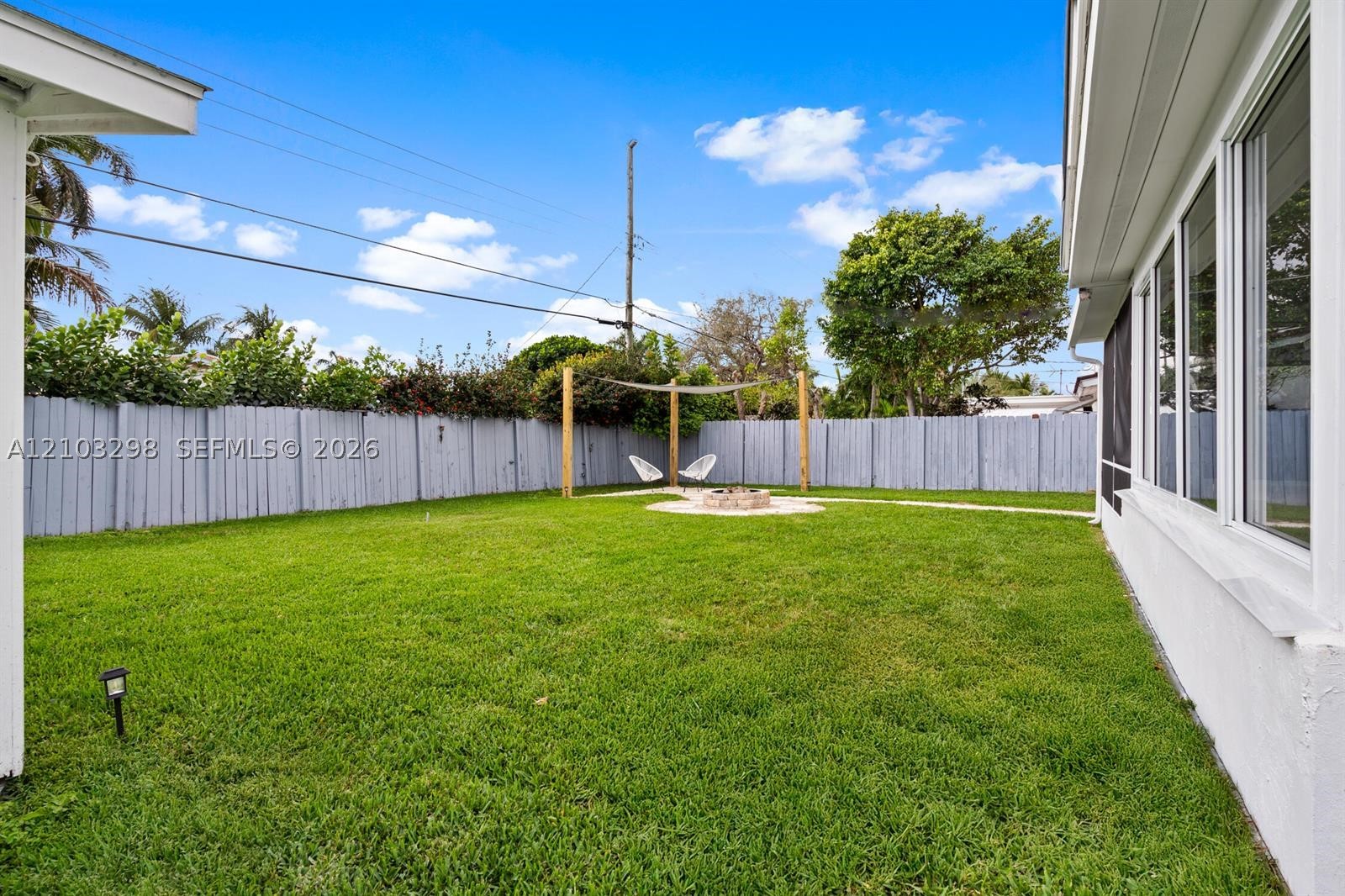 912 SE 16th Pl, Deerfield Beach FL 33441
