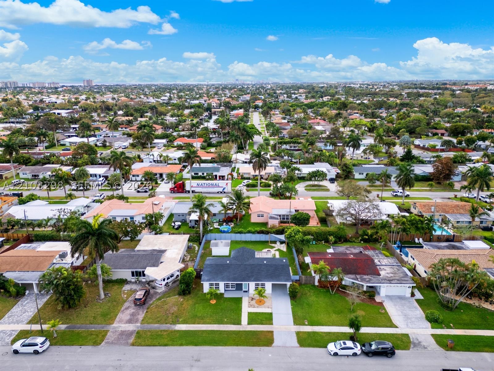 912 SE 16th Pl, Deerfield Beach FL 33441