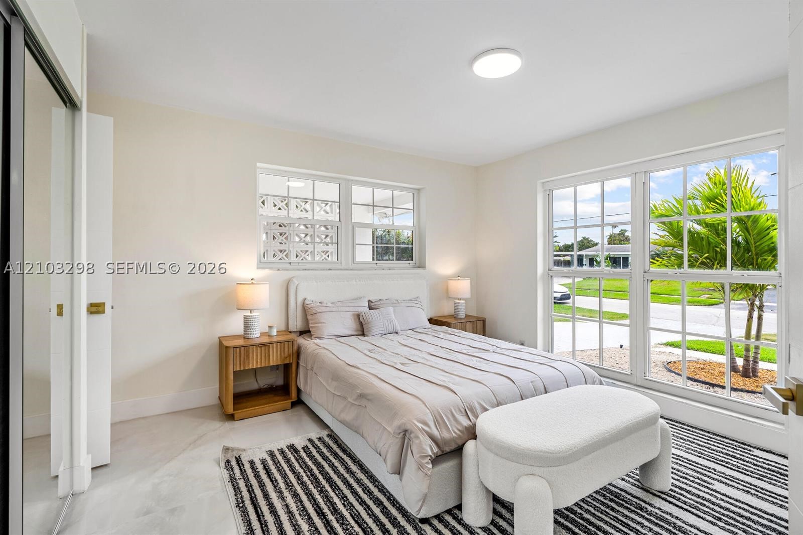 912 SE 16th Pl, Deerfield Beach FL 33441