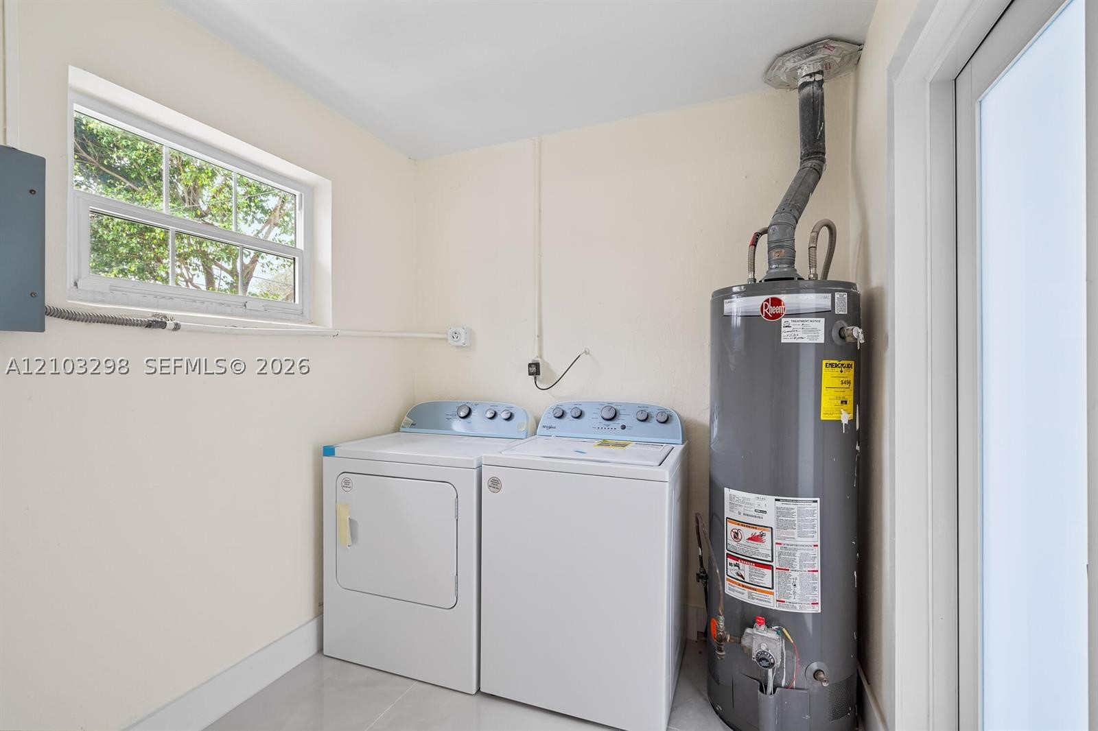 912 SE 16th Pl, Deerfield Beach FL 33441