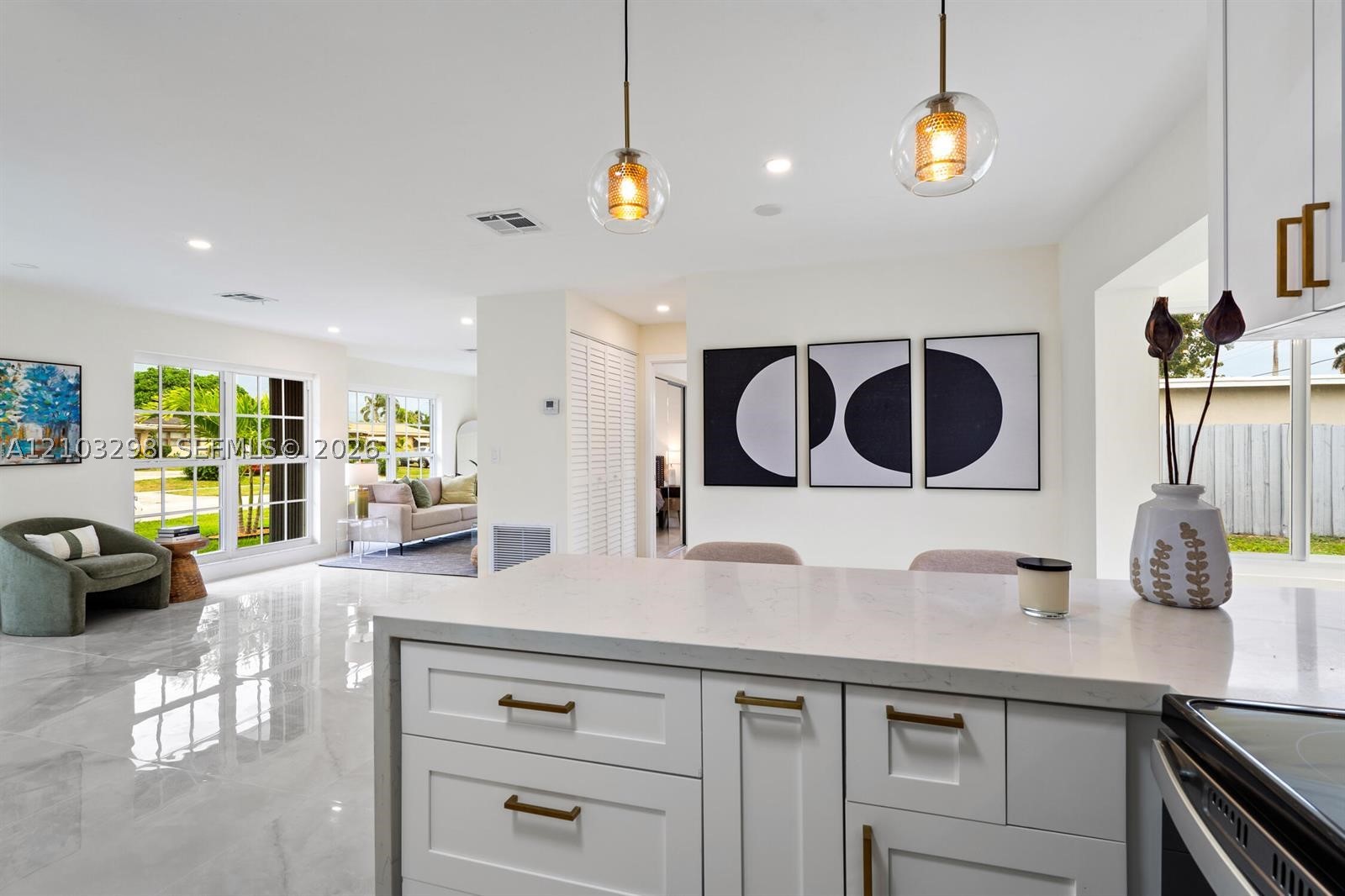 912 SE 16th Pl, Deerfield Beach FL 33441