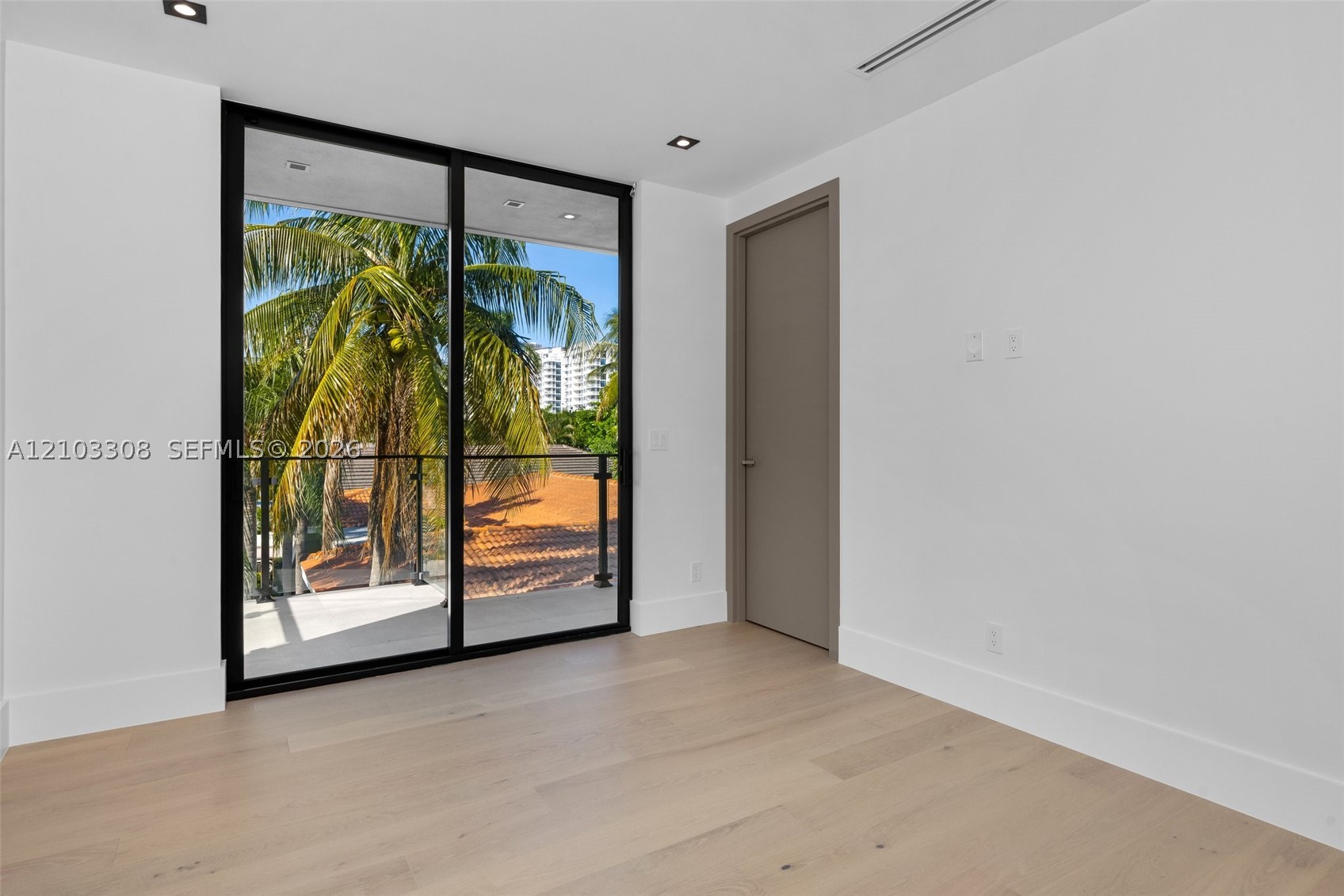 3201 NE 26th St, Fort Lauderdale FL 33305