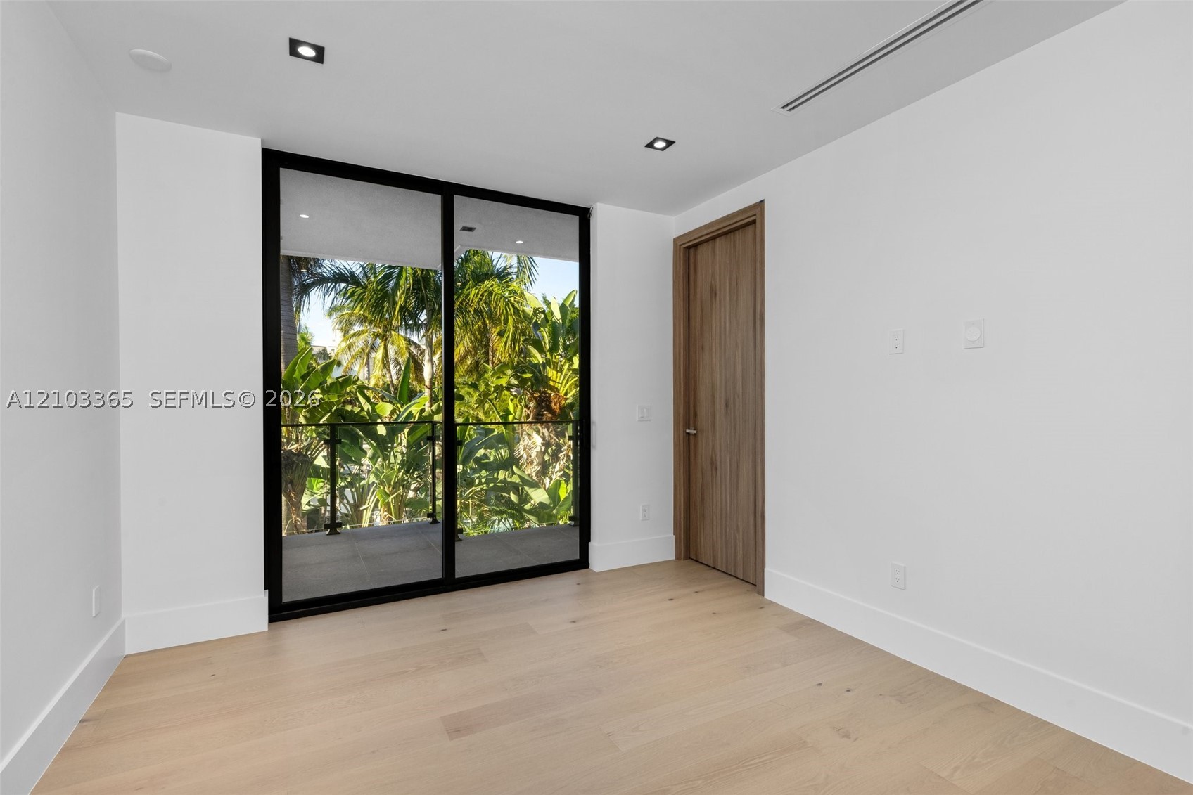 3209 NE 26th St, Fort Lauderdale FL 33305