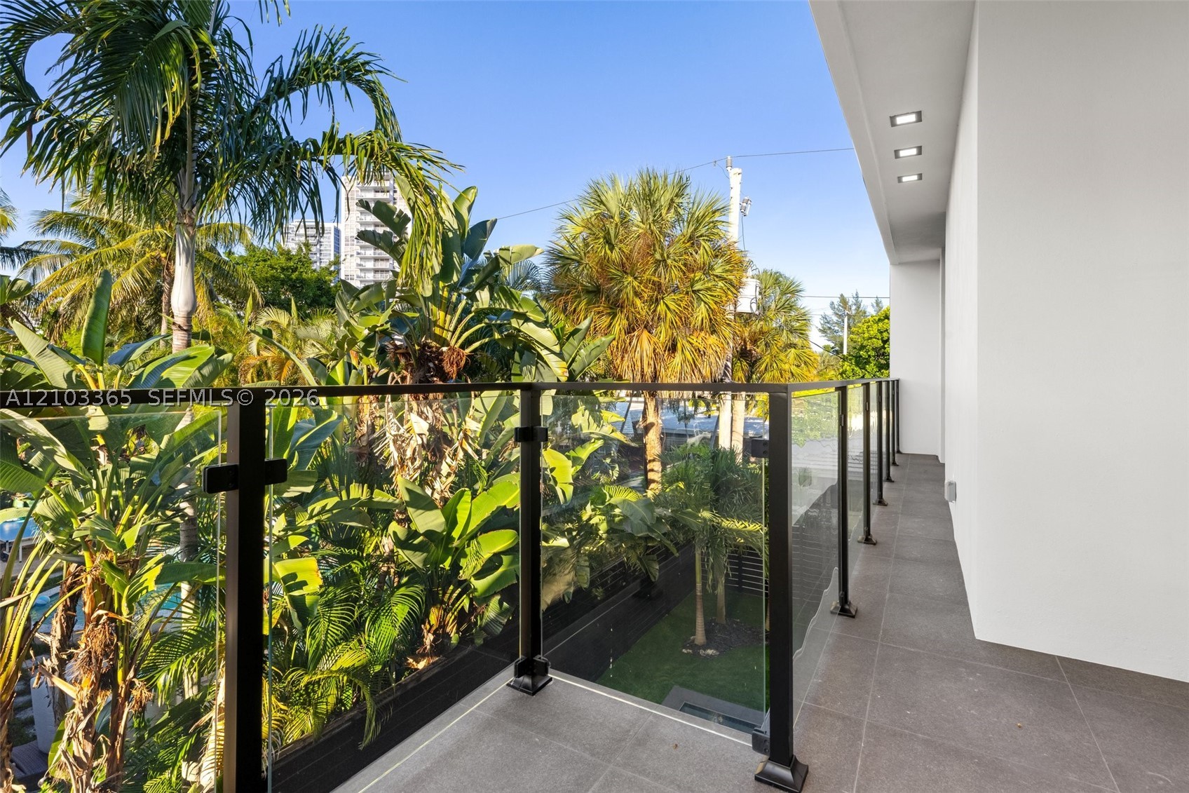3209 NE 26th St, Fort Lauderdale FL 33305