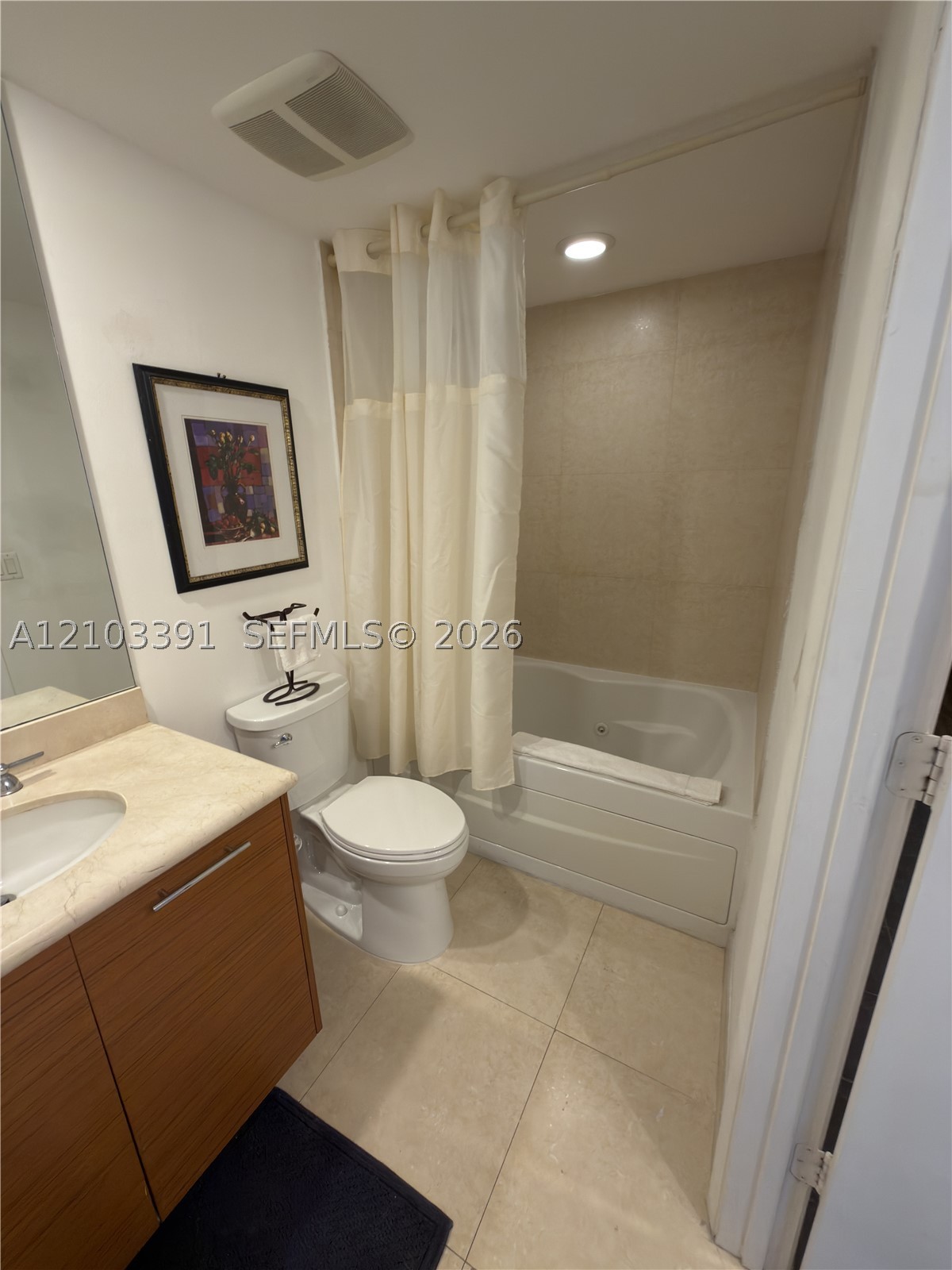 Miami FL 33132 - A12103391