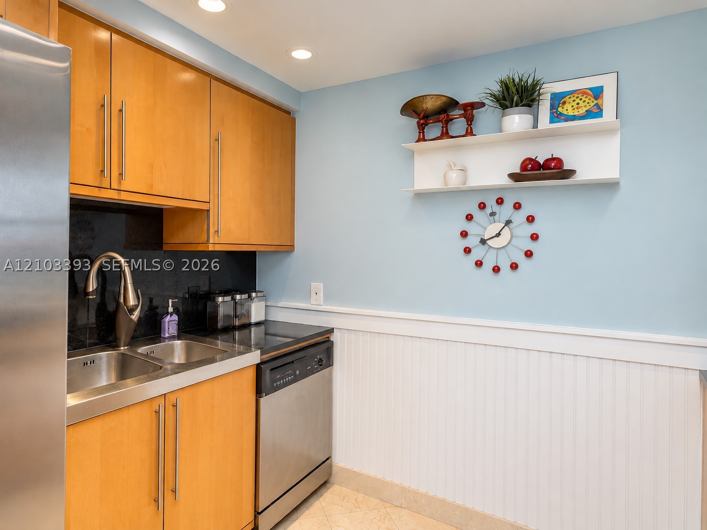 6365 Collins Ave #1809, Miami Beach FL 33141
