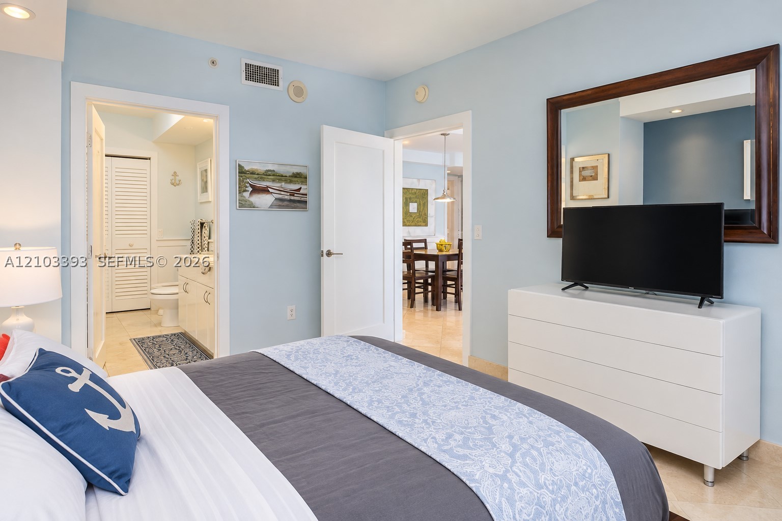 6365 Collins Ave #1809, Miami Beach FL 33141