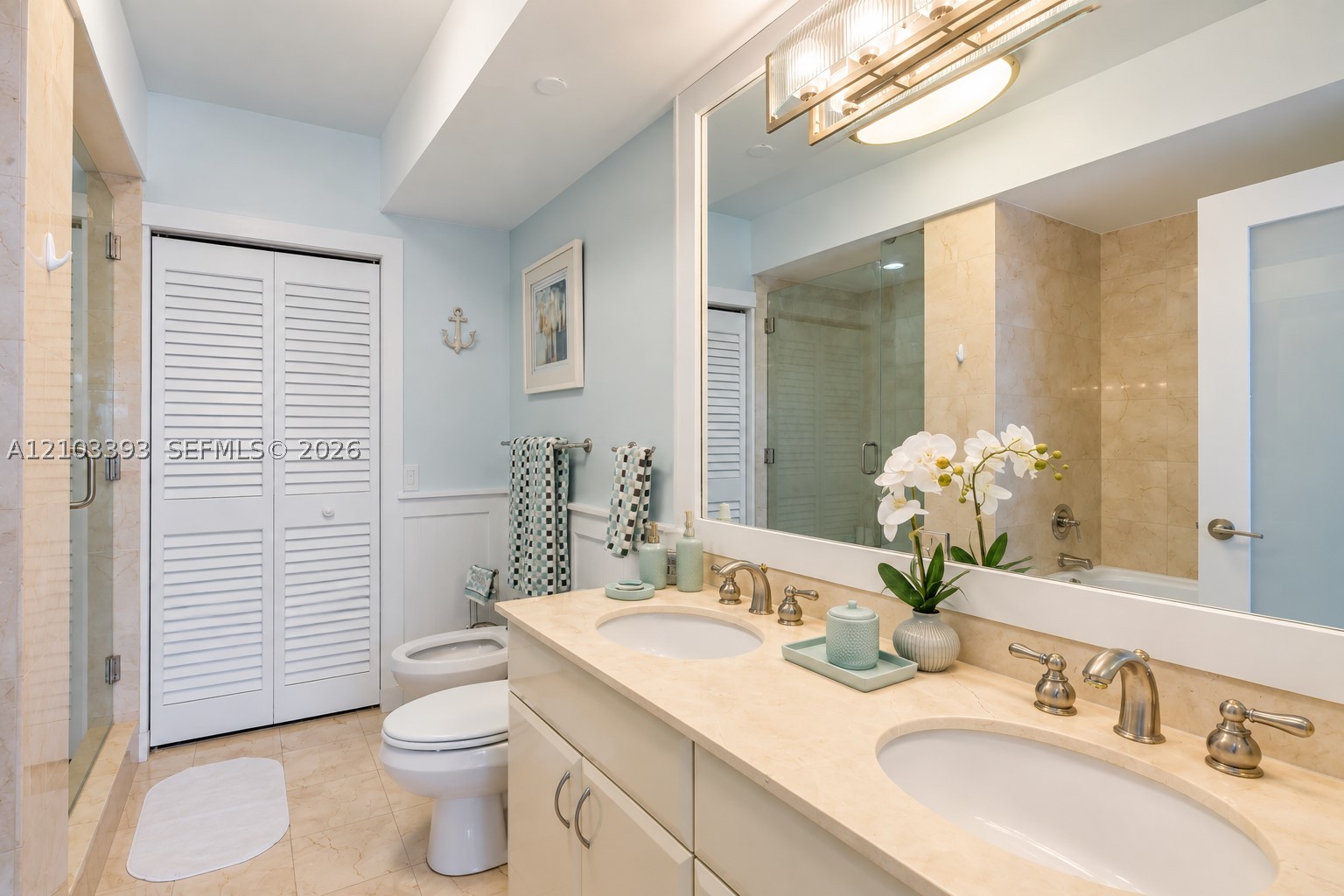 6365 Collins Ave #1809, Miami Beach FL 33141