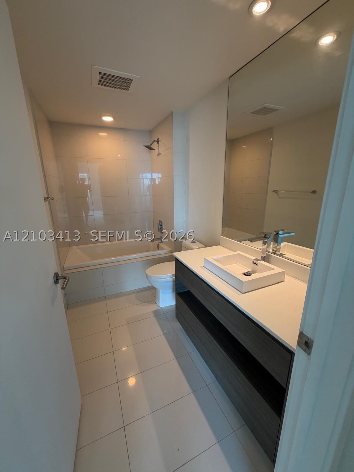 1100 S Miami Ave #2306, Miami FL 33130