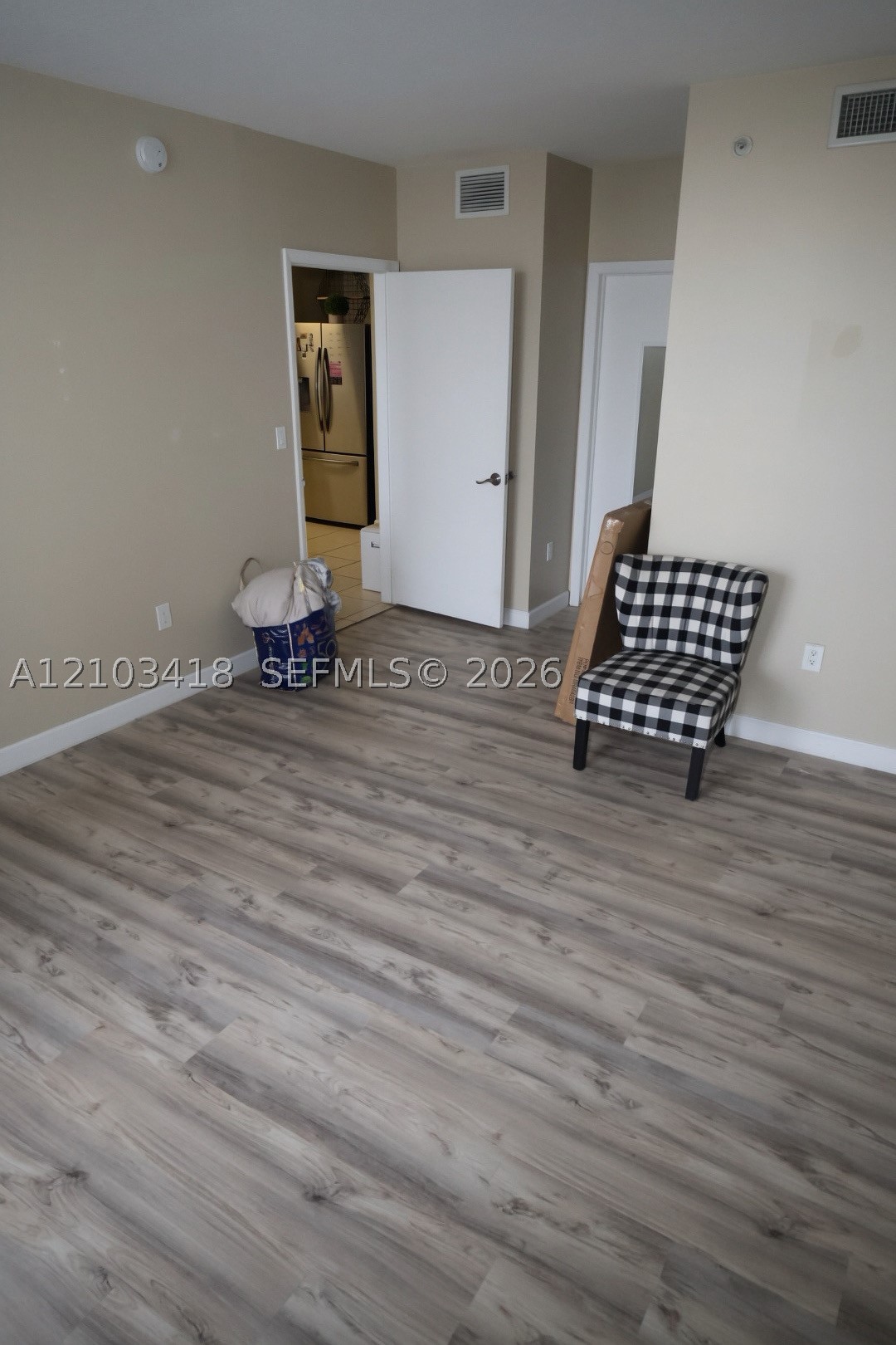 1 Glen Royal Pkwy #1004, Miami FL 33125