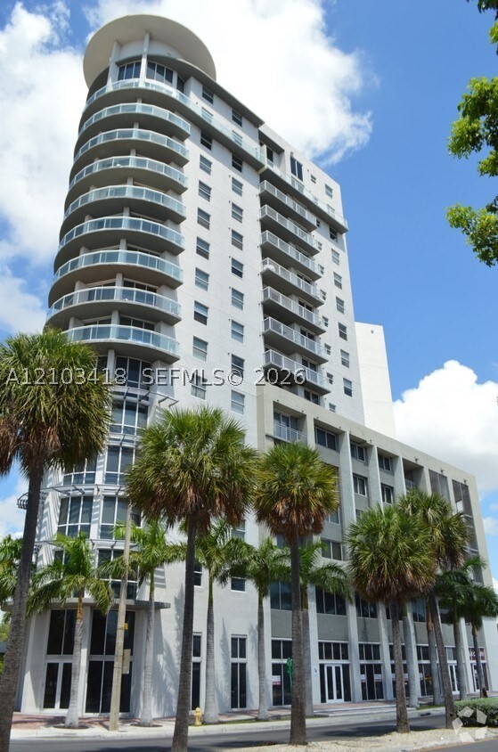 1 Glen Royal Pkwy #1004, Miami FL 33125