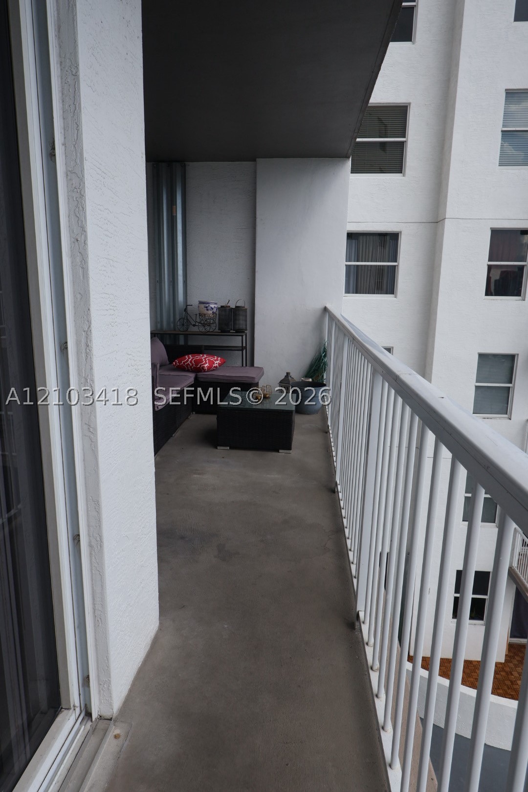 1 Glen Royal Pkwy #1004, Miami FL 33125