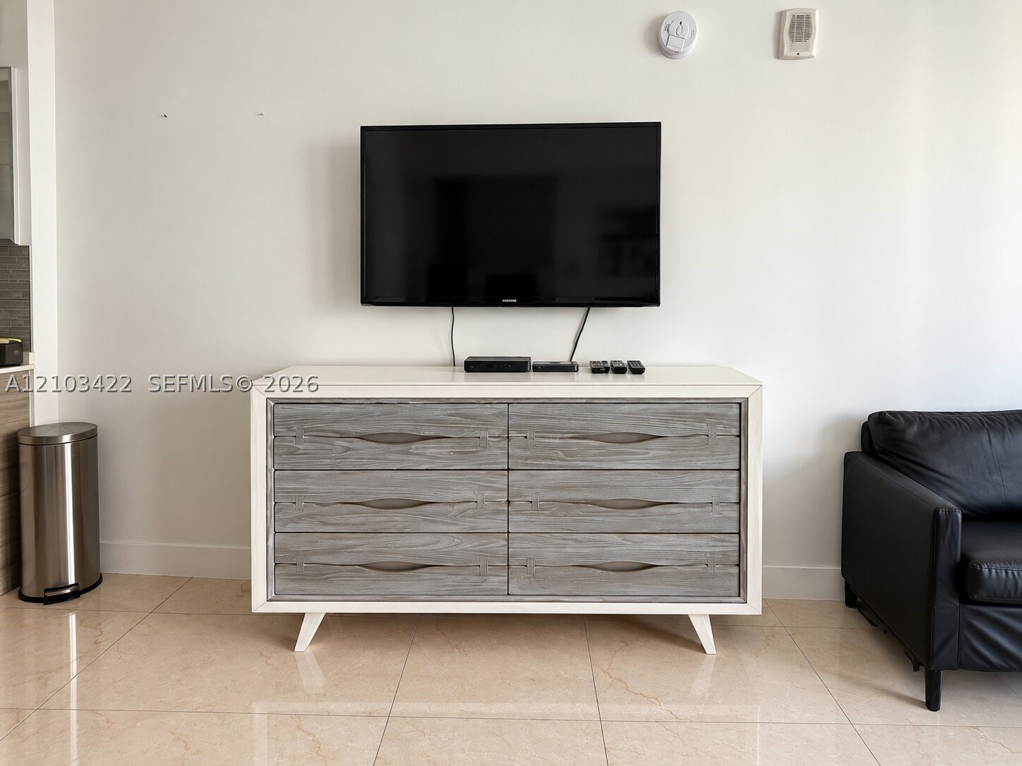 1300 Brickell Bay Dr #2112, Miami FL 33131